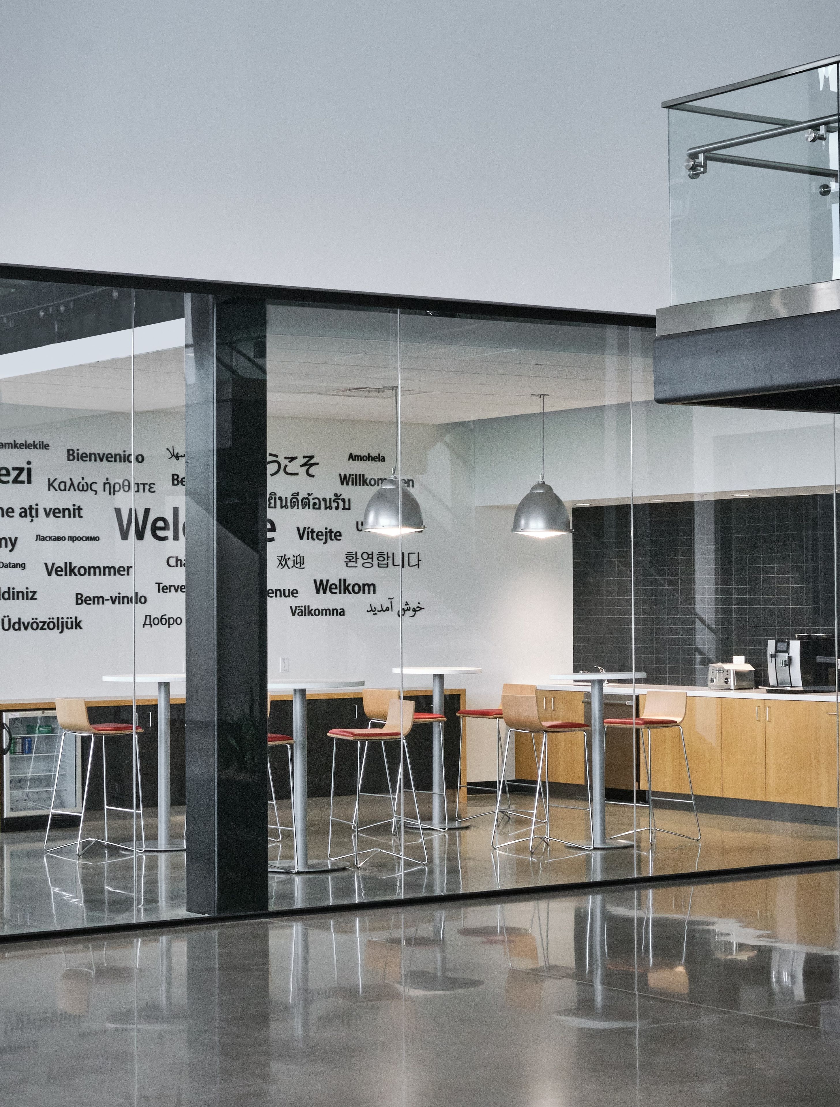 SNOW MIST 7848 by Avonite® - Rivestimento in Solid Surface - 3