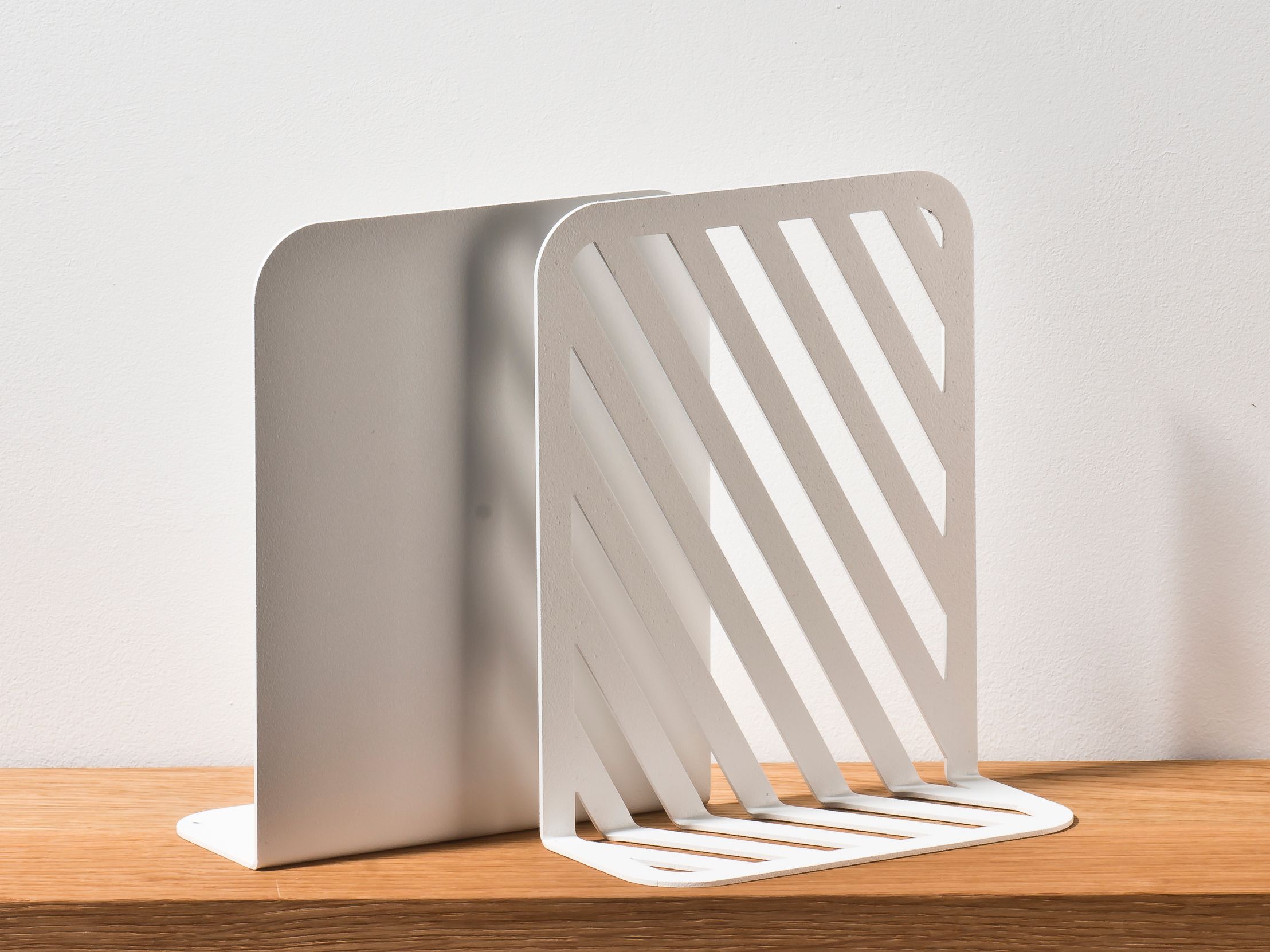 SOLID BOOKEND #01 by Weld & co - Fermalibri in lamiera - 2