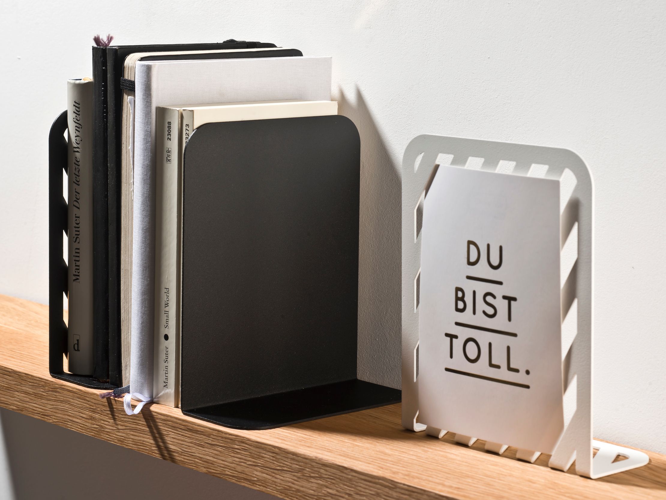 SOLID BOOKEND #01 by Weld & co - Fermalibri in lamiera