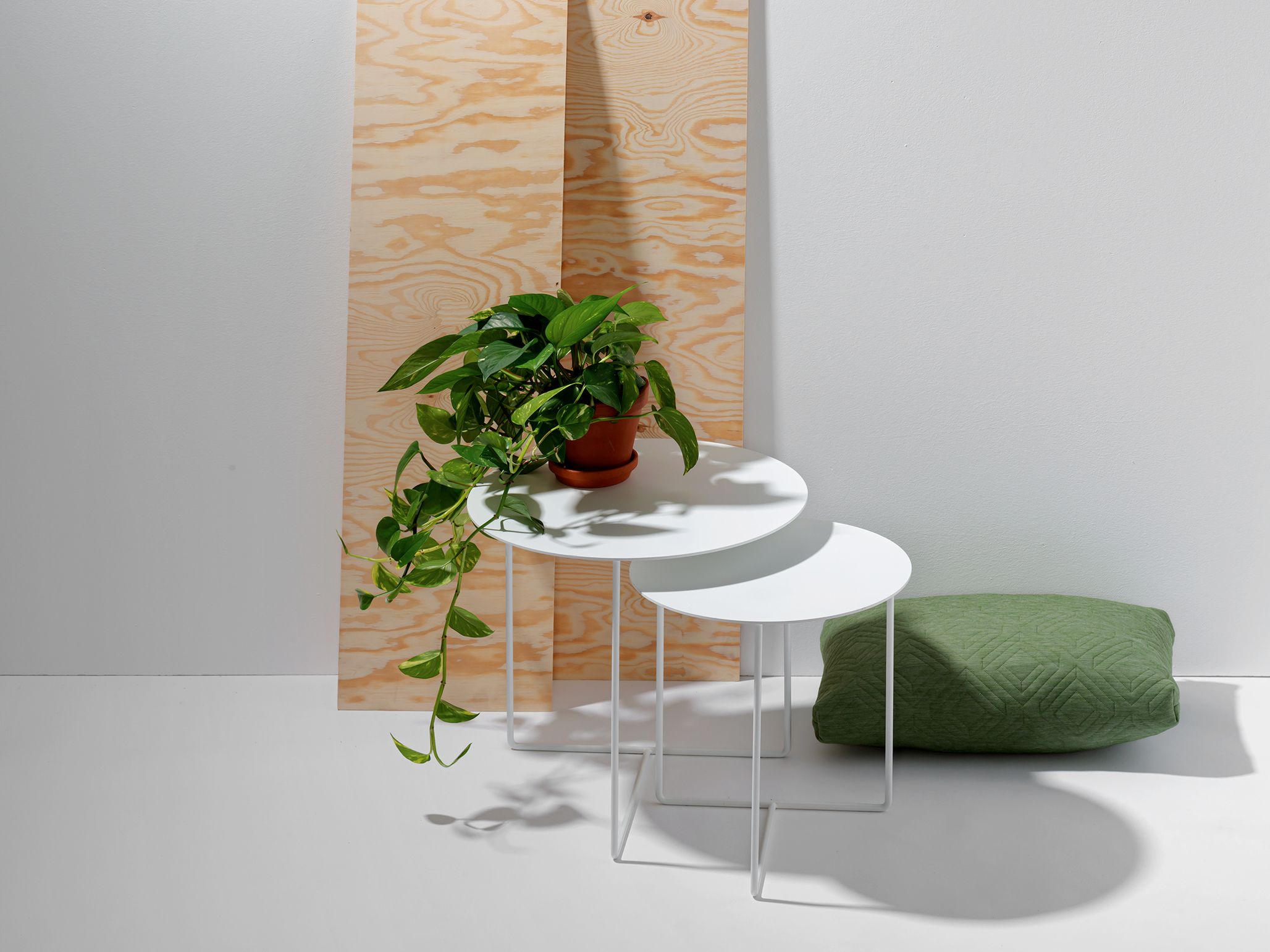 SOLID SIDE TABLE #01 by Weld & co - Tavolino rotondo in lamiera - 23