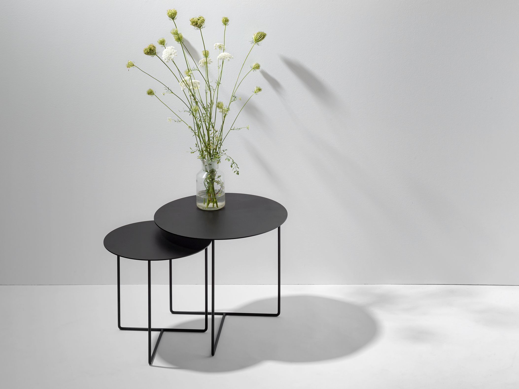 SOLID SIDE TABLE #01 by Weld & co - Tavolino rotondo in lamiera - 7