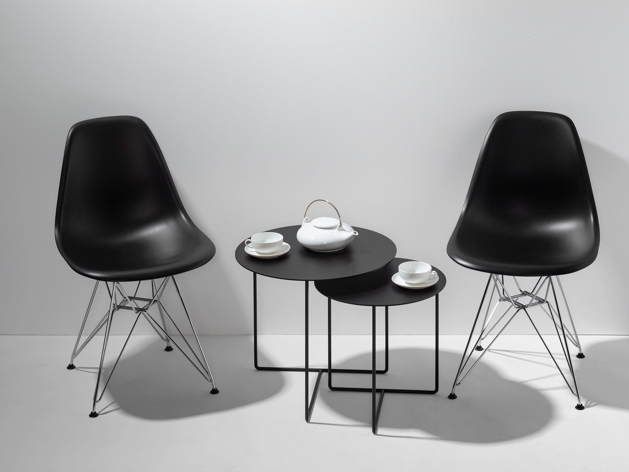 SOLID SIDE TABLE #01 by Weld & co - Tavolino rotondo in lamiera - 6