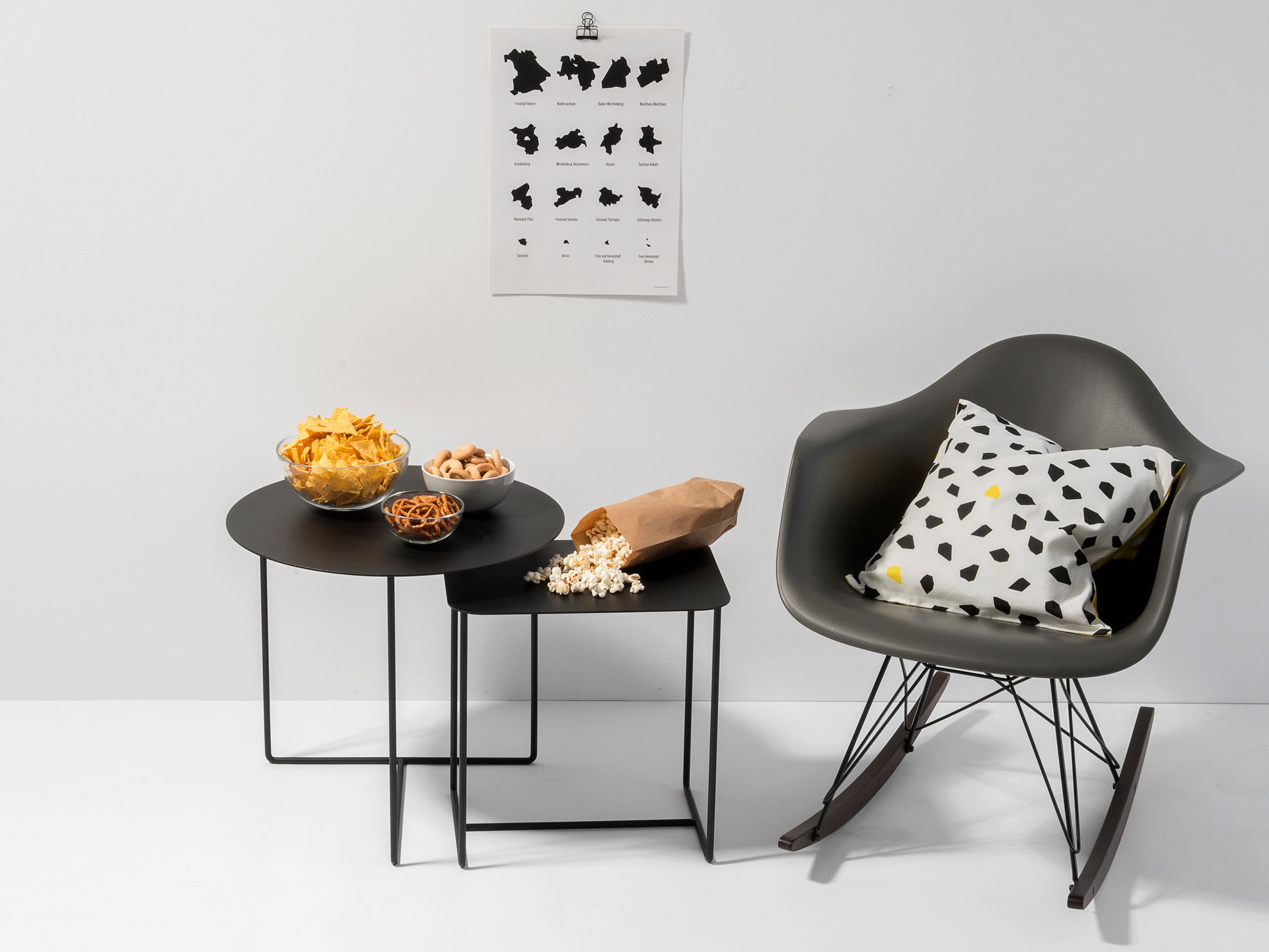 SOLID SIDE TABLE #01 by Weld & co - Tavolino rotondo in lamiera - 30