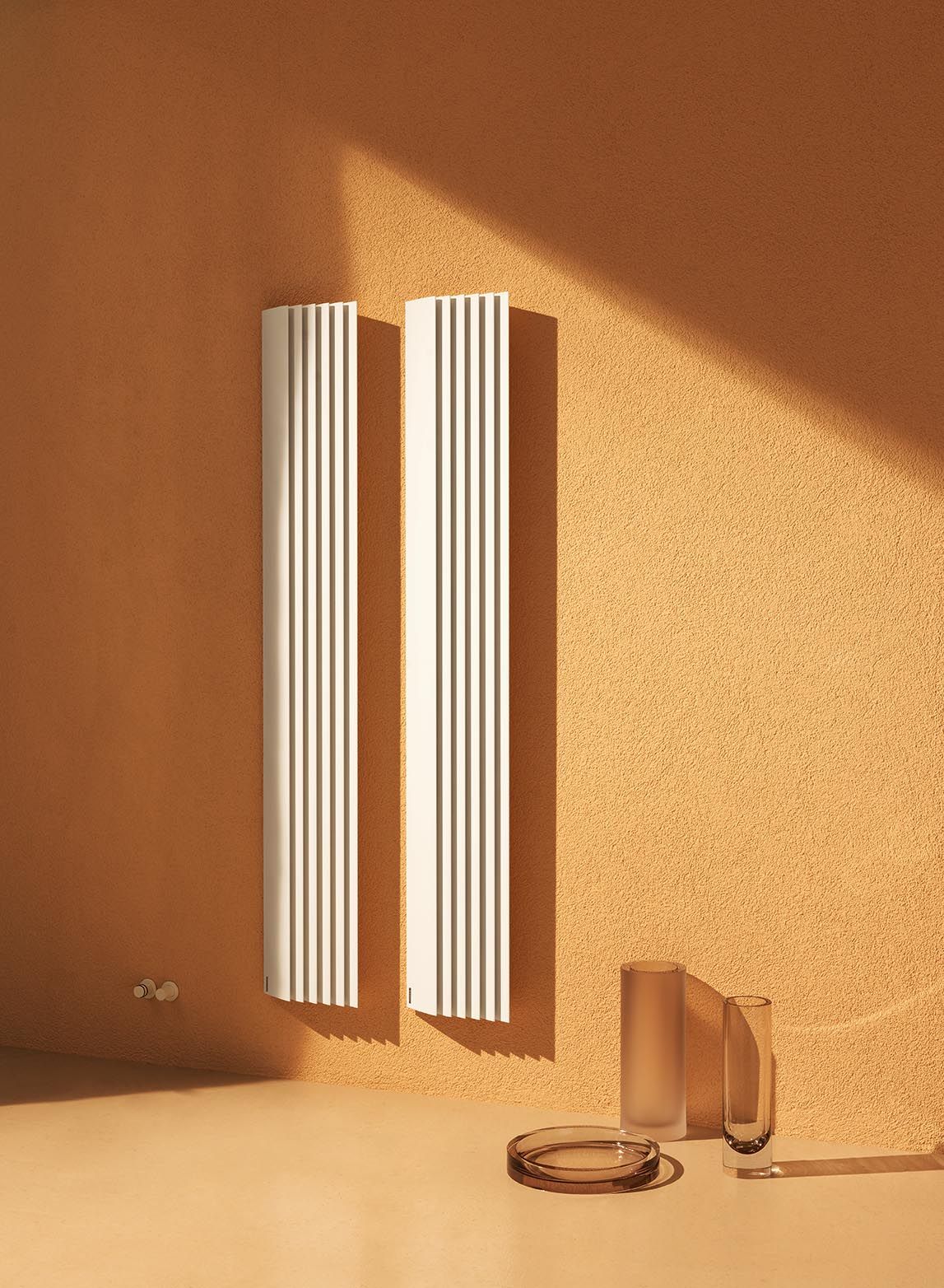 STEP-BY-STEP Dual energy extruded aluminium decorative radiator By ...