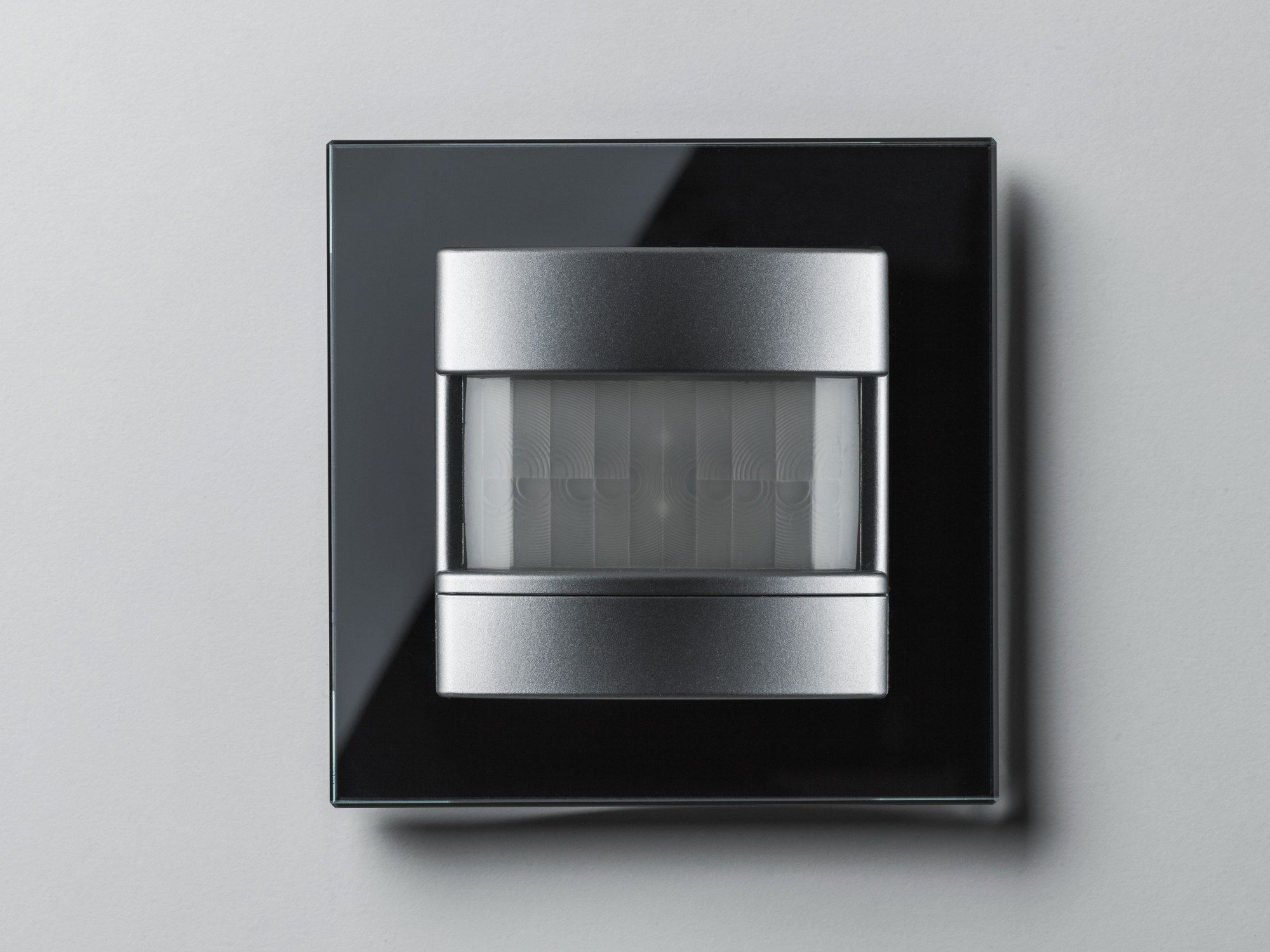 INTERRUTTORE AUTOMATICO KNX by JUNG - Sensore - 2