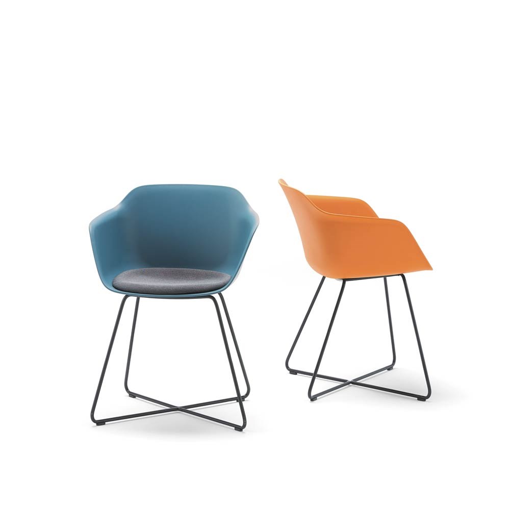 Taia By Inclass TAIA | Plastic chair By INCLASS design Simon Pengelly