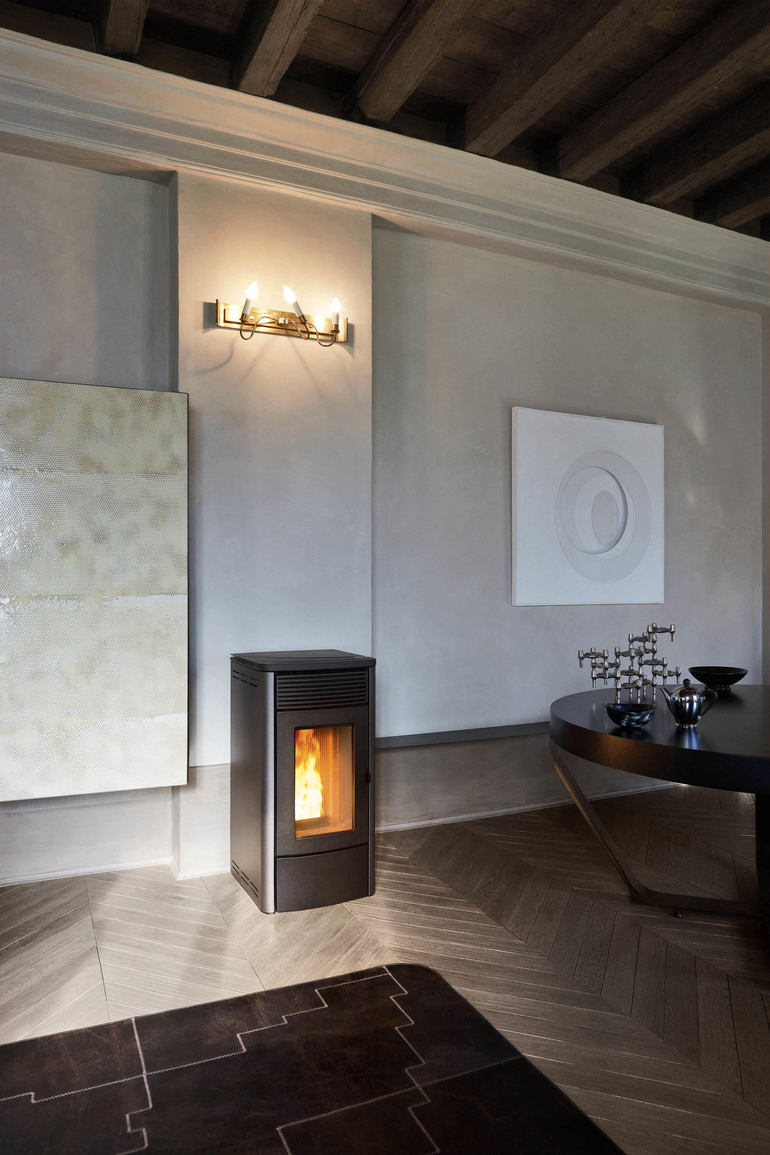 TECLA by MCZ - Stufa a pellet ventilata a struttura stagna - 2