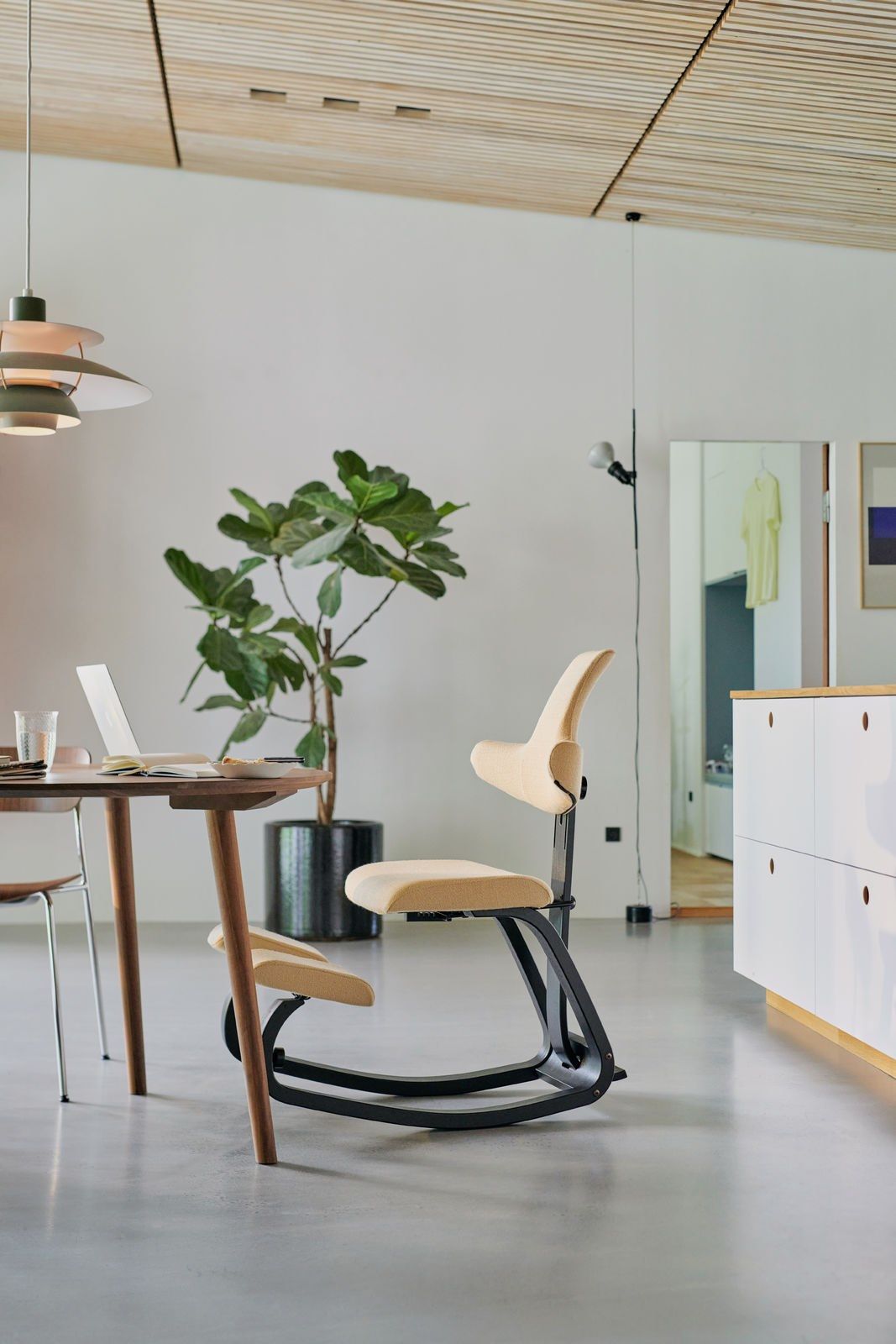 THATSIT™ BALANS® The original kneeling chair with the unique pendulum