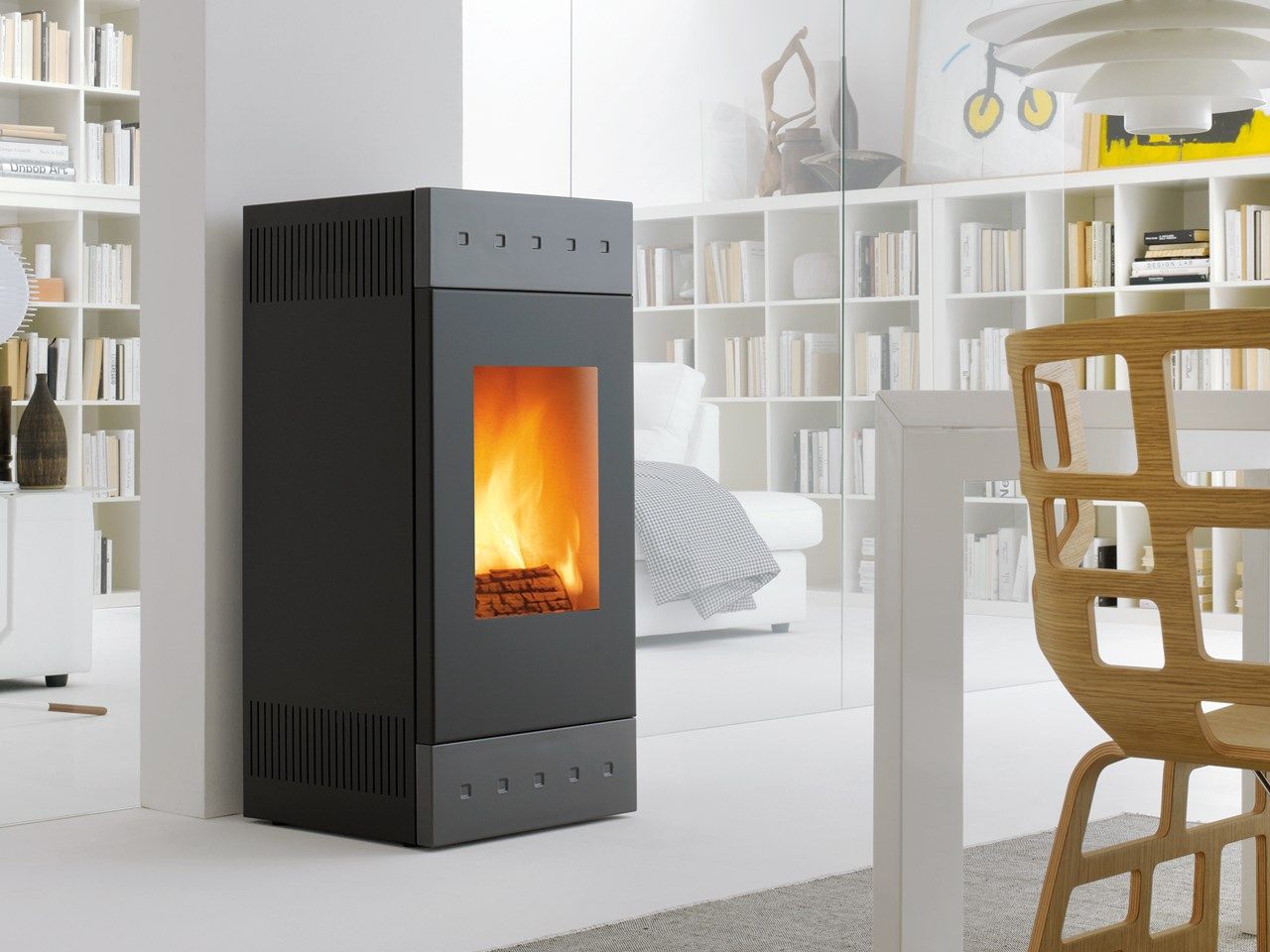 TILE XW | Stufa a legna by CAMINETTI MONTEGRAPPA - Stufa a legna a parete