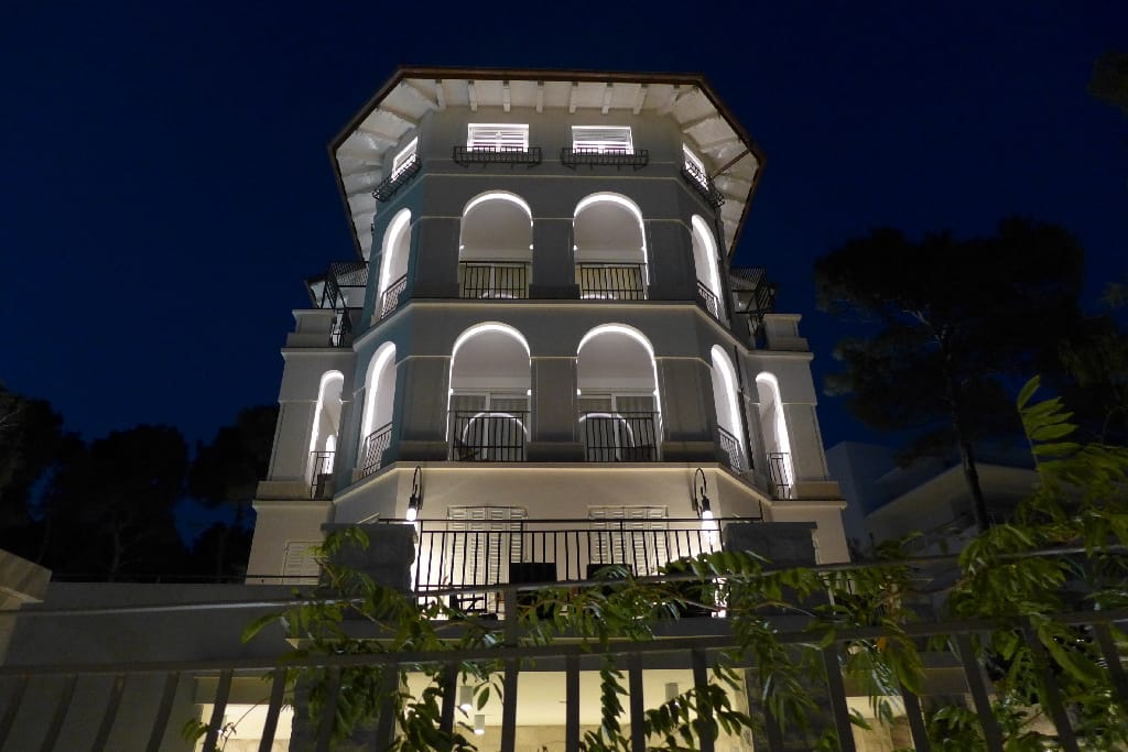 TRICK 180° by iGuzzini - Proiettore per esterno a LED in alluminio pressofuso - 2