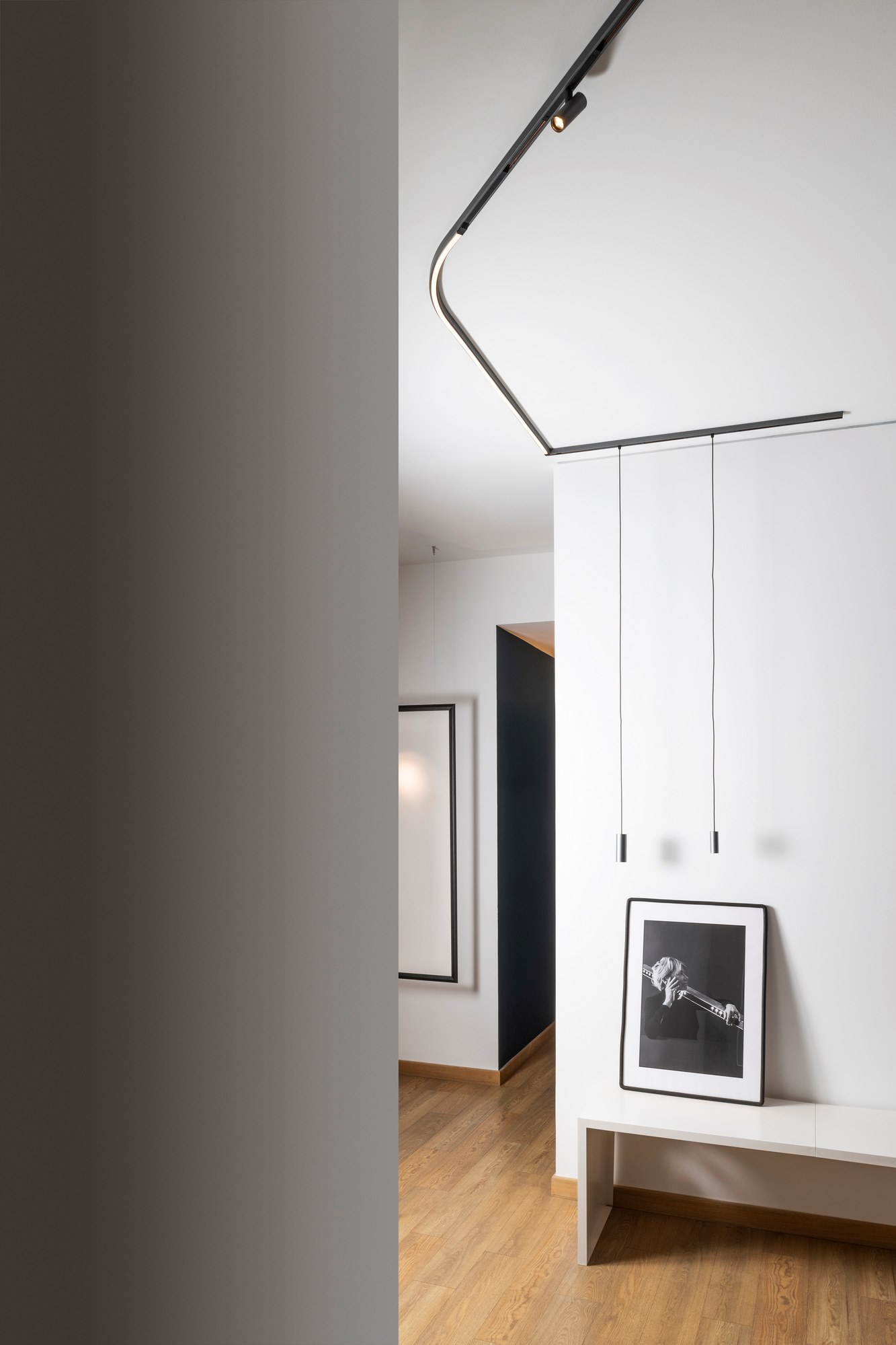 TURN AROUND Aluminium track-Light By Artemide | design Carlotta de ...