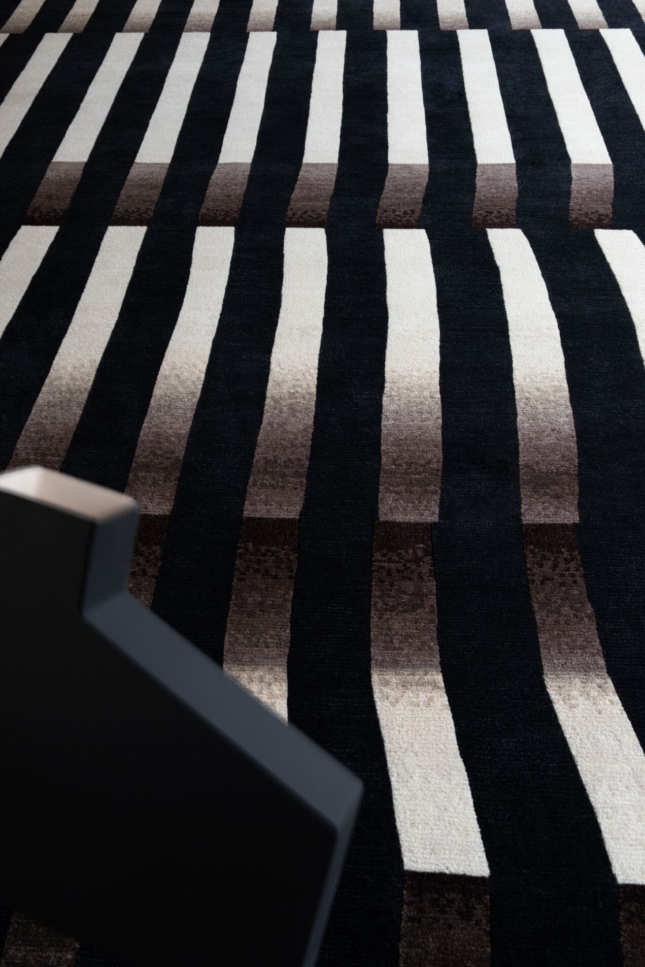 ILLUSIONE by Tapis Rouge - Tappeto fatto a mano rettangolare in lana - 3