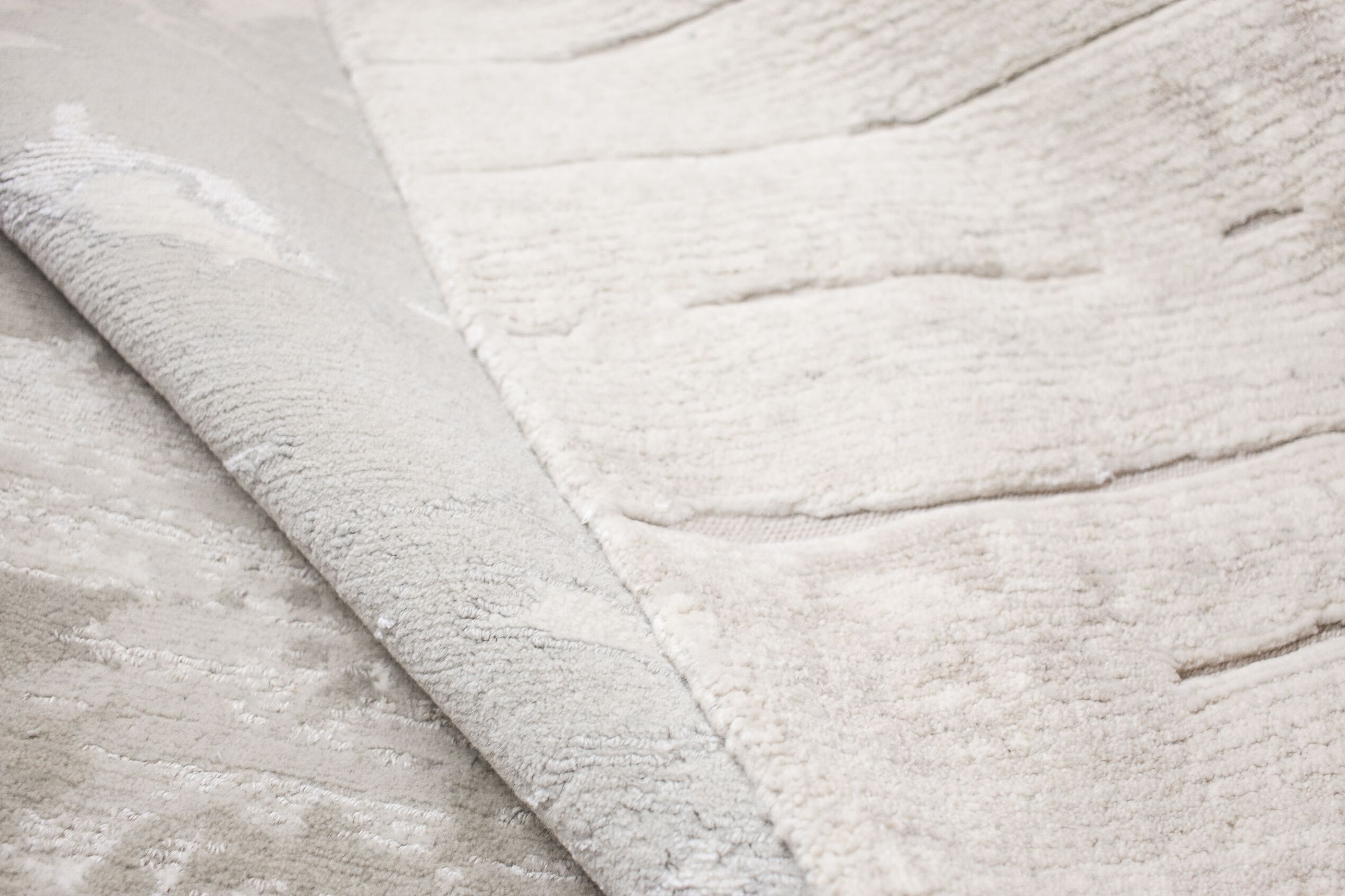 TWO WHITE by Tapis Rouge - Tappeto rettangolare fatto a mano - 2
