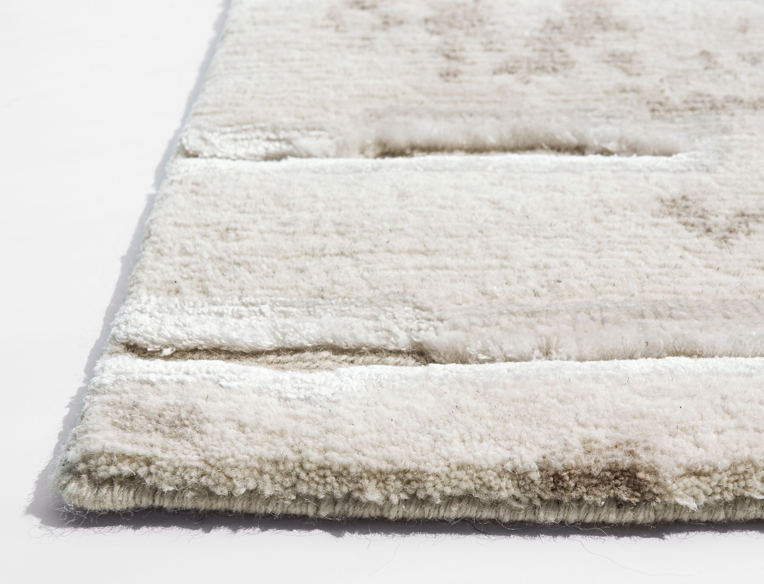 TWO WHITE by Tapis Rouge - Tappeto rettangolare fatto a mano - 8