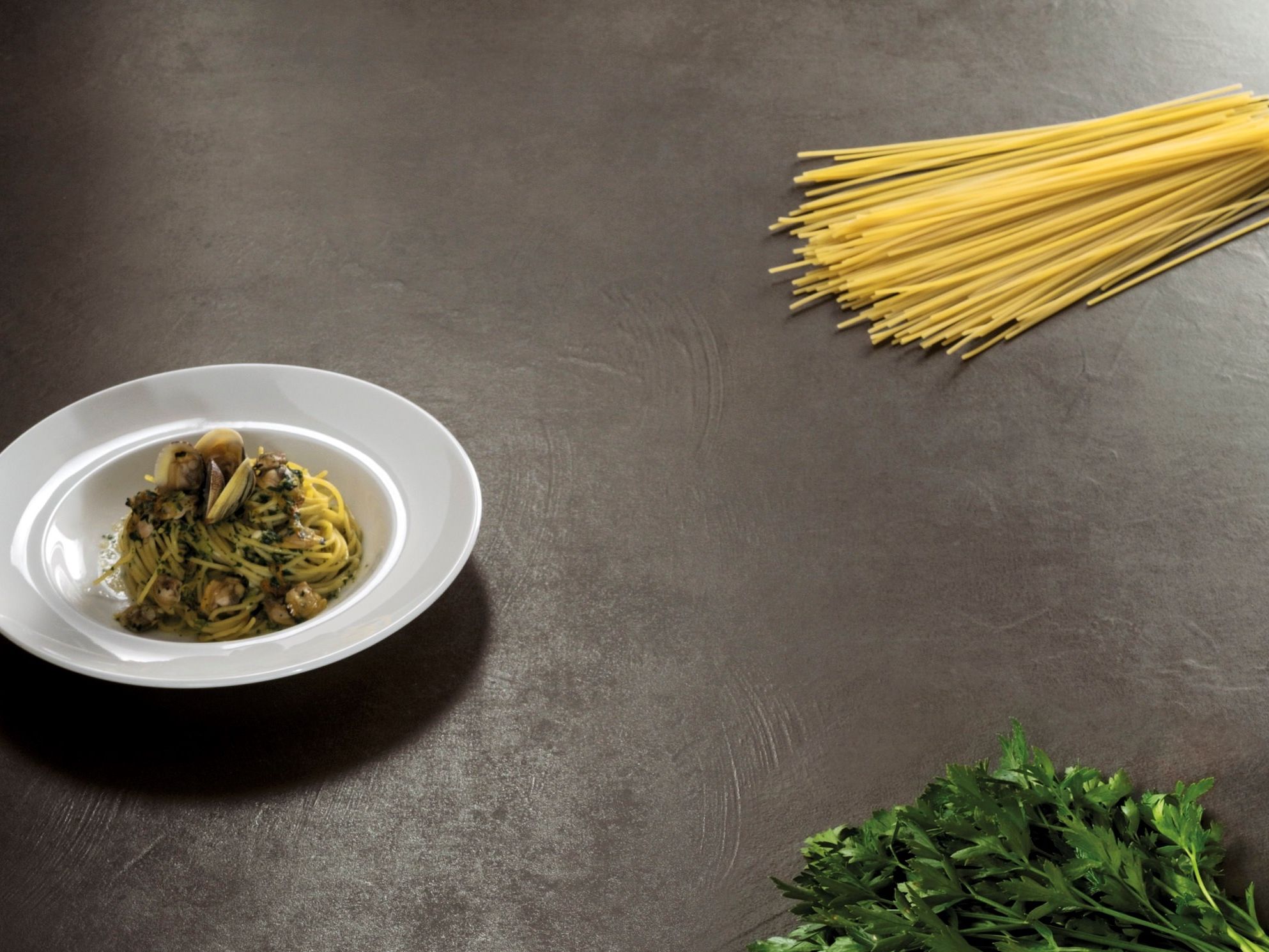 URBAN ANTRACITE by Sapienstone - Top cucina in gres porcellanato effetto cemento - 2