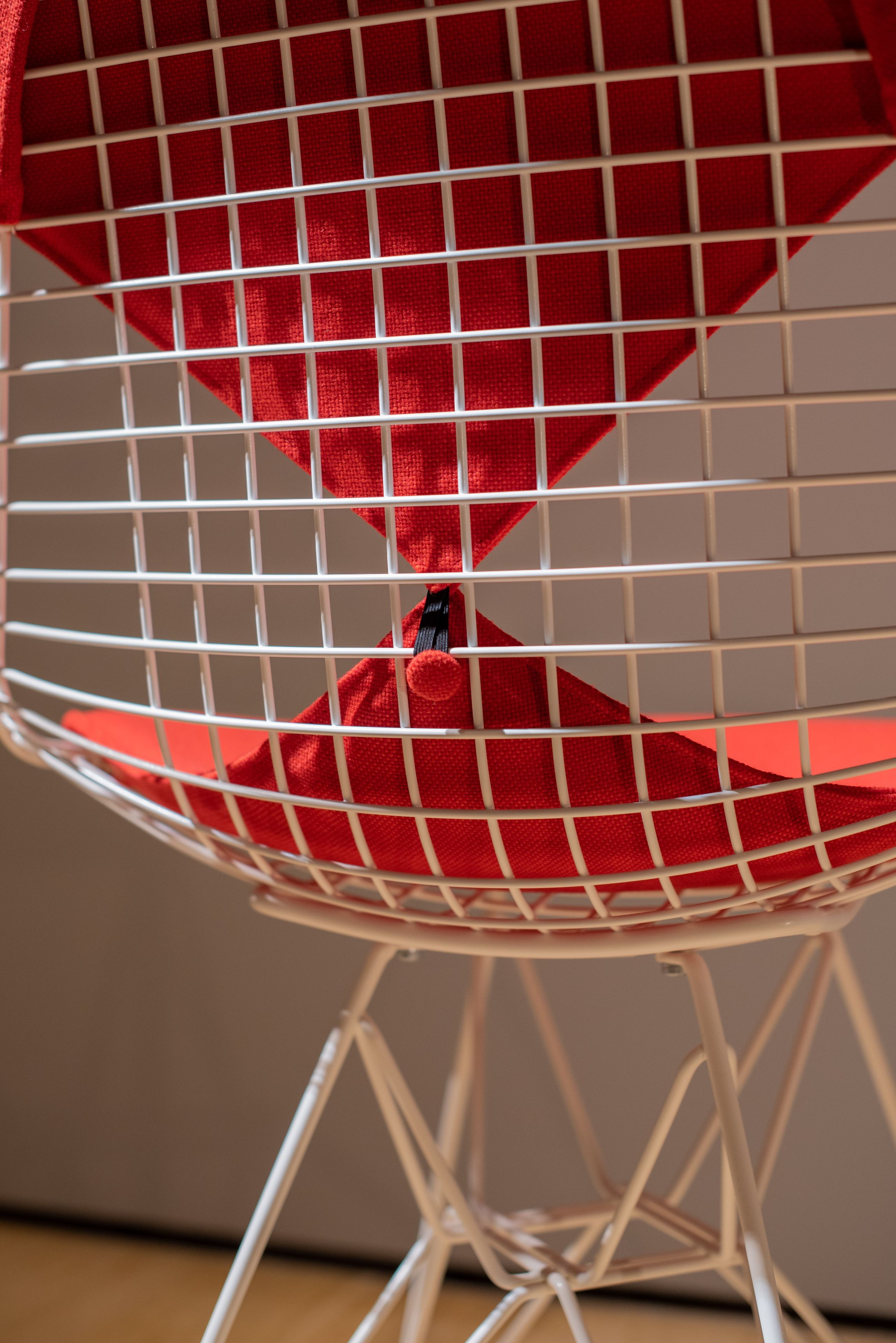 VITRA WIRE CHAIR DKR 2 WHITE Chair By In Stock design Charles & Ray