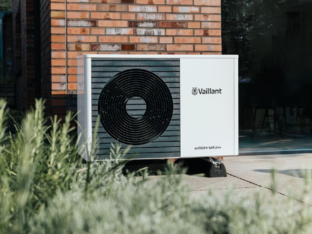 aroTHERM Split Plus  by Vaillant - Pompa di calore con modulo murale