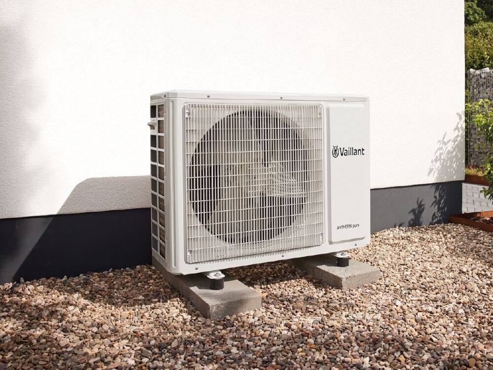 aroTHERM Pure  by Vaillant - Pompa di calore con modulo murale