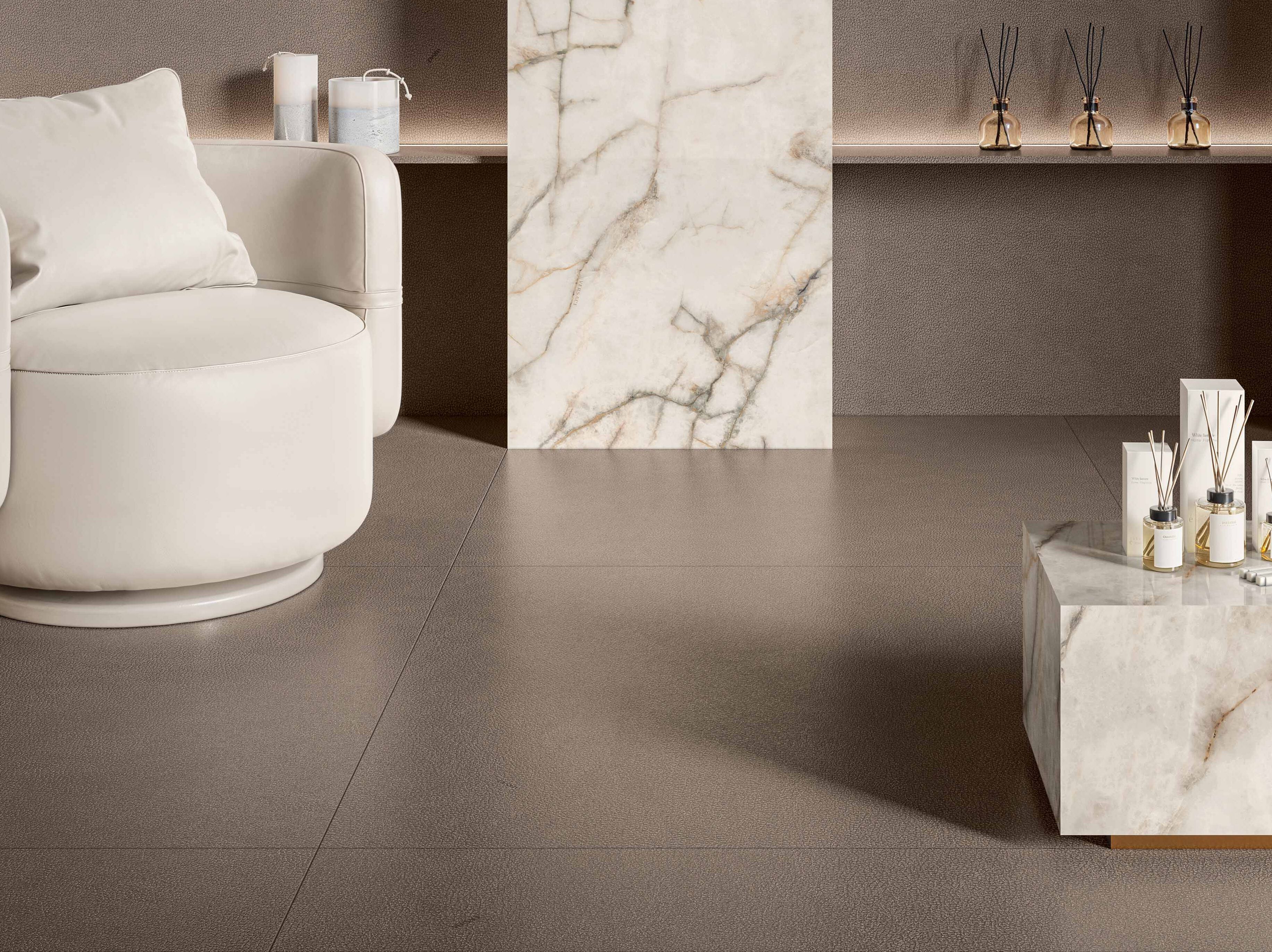 LEATHERWOOD CUIR CHOCOLATE by Versace Ceramics - Pavimento/rivestimento in gres porcellanato effetto pelle