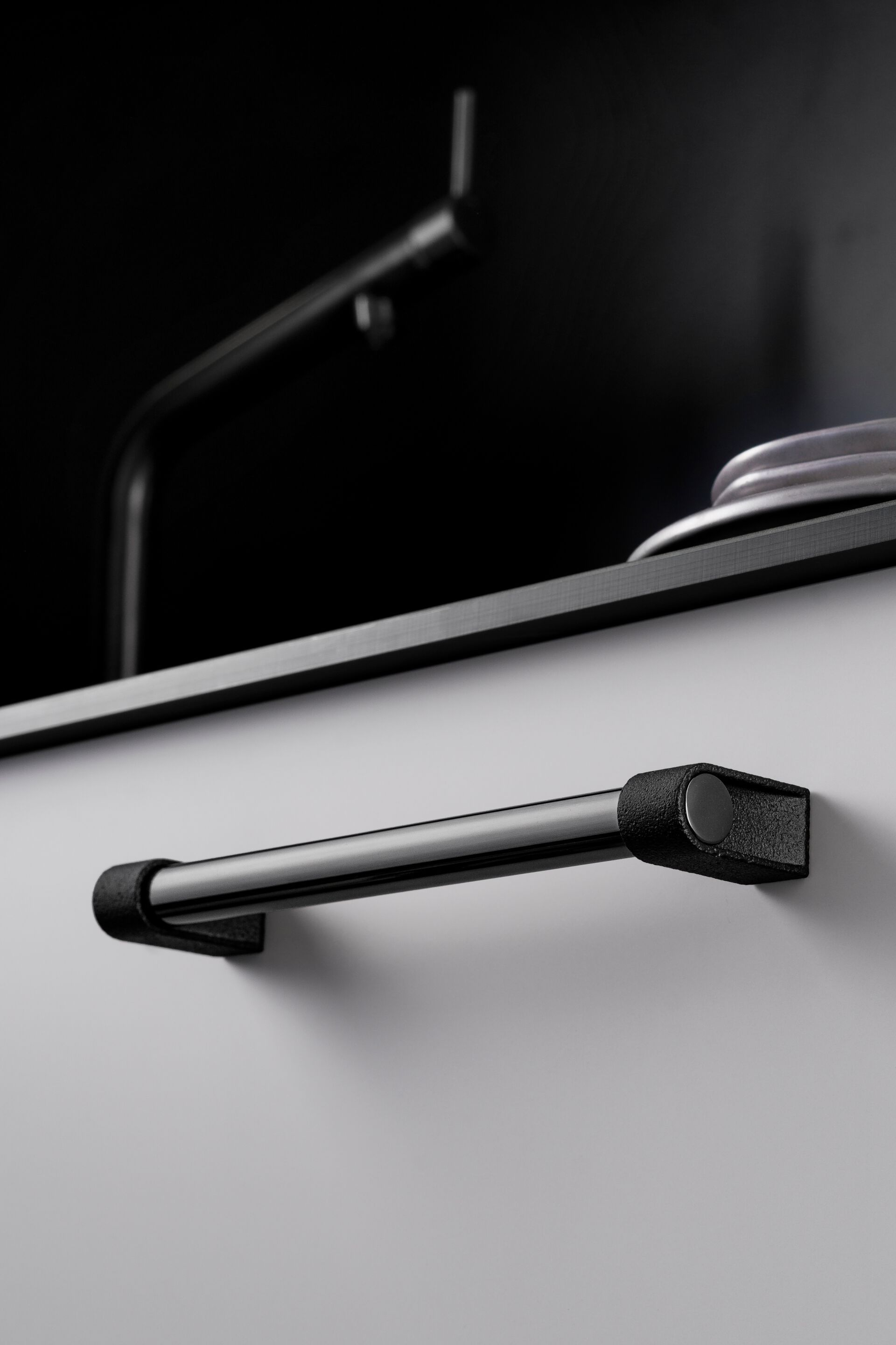 CASEY by Viefe - Maniglia per mobili a ponte in alluminio - 2