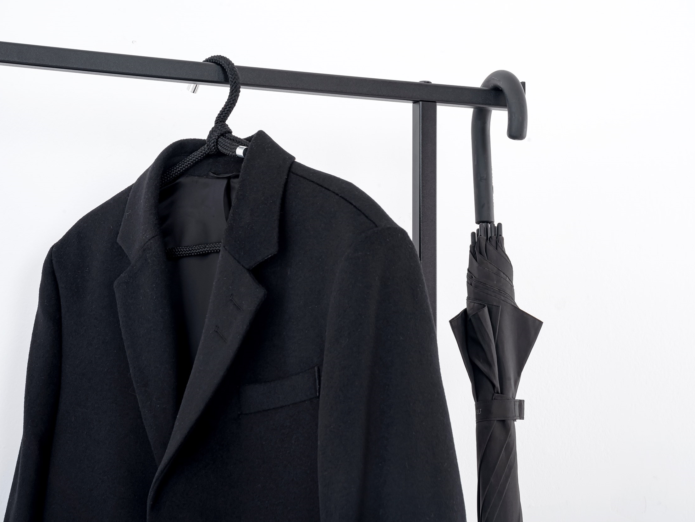 Weld Coat Rack WALNUT COAT RACK #01 mueble de entrada By weld & co