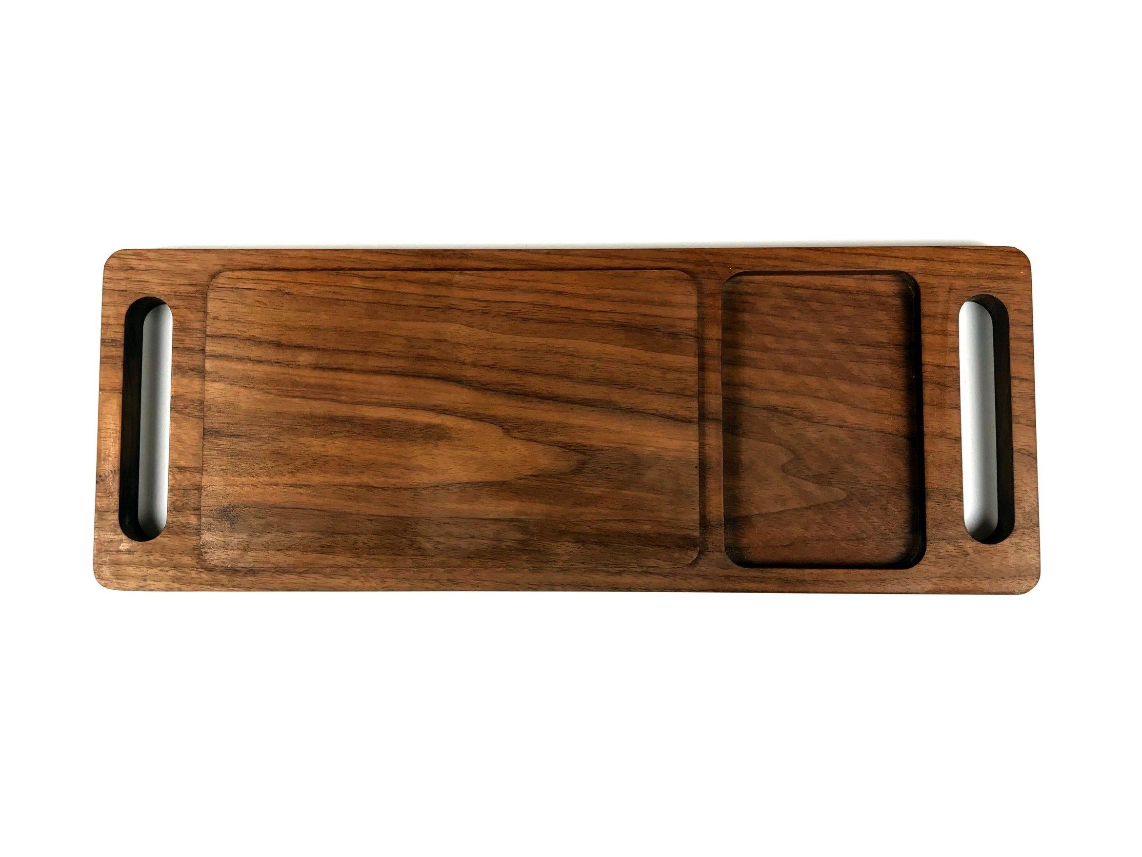 Walnut chopping board By KHEM Studios