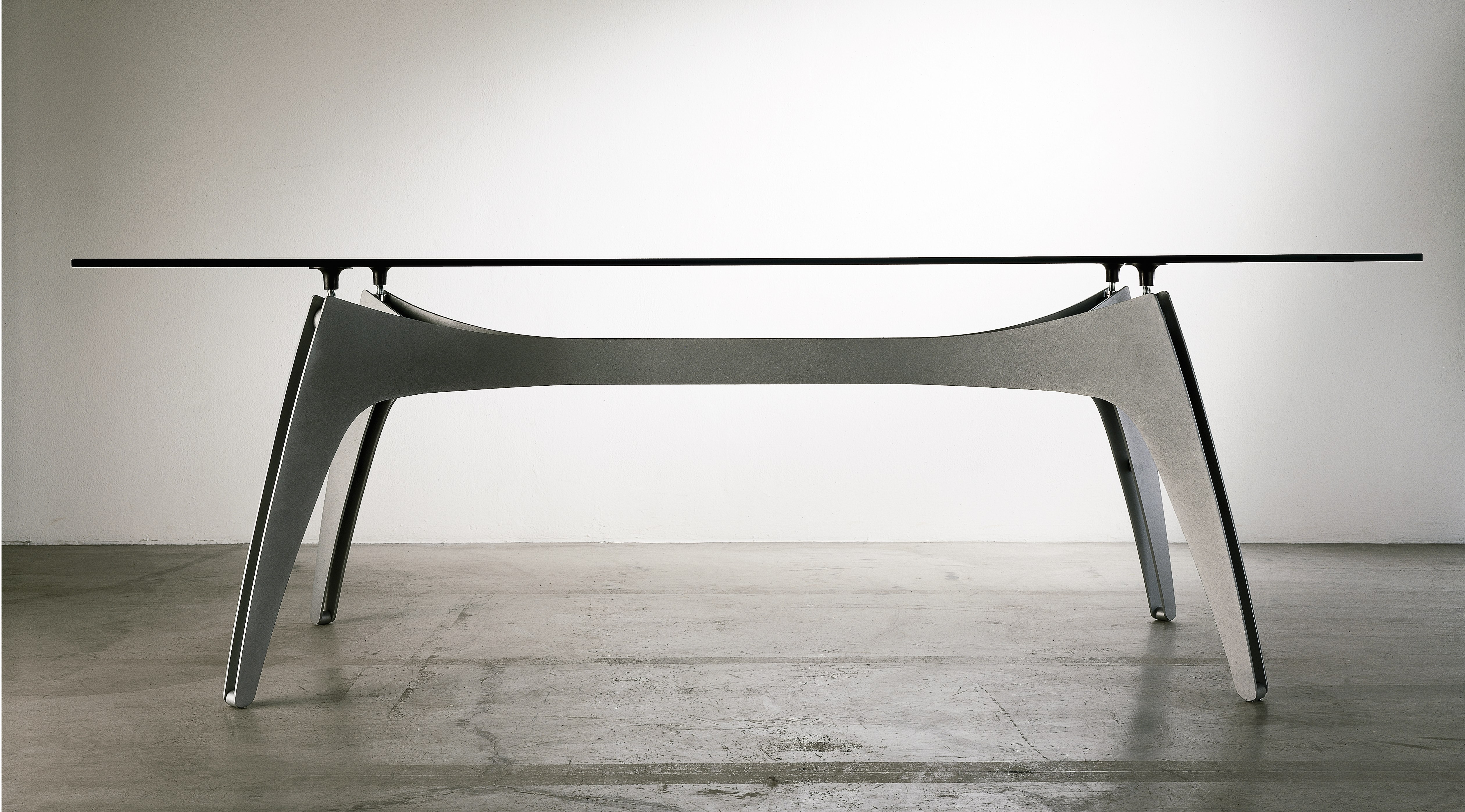 FORME Rectangular glass and steel table By Matrix International ...