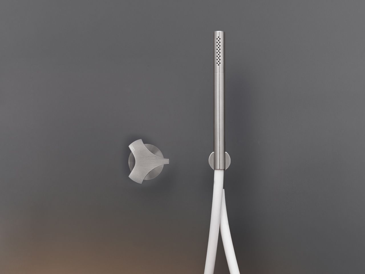 ZIQQ 48 by Ceadesign - Gruppo miscelatore idroprogressivo vasca/doccia con doccino