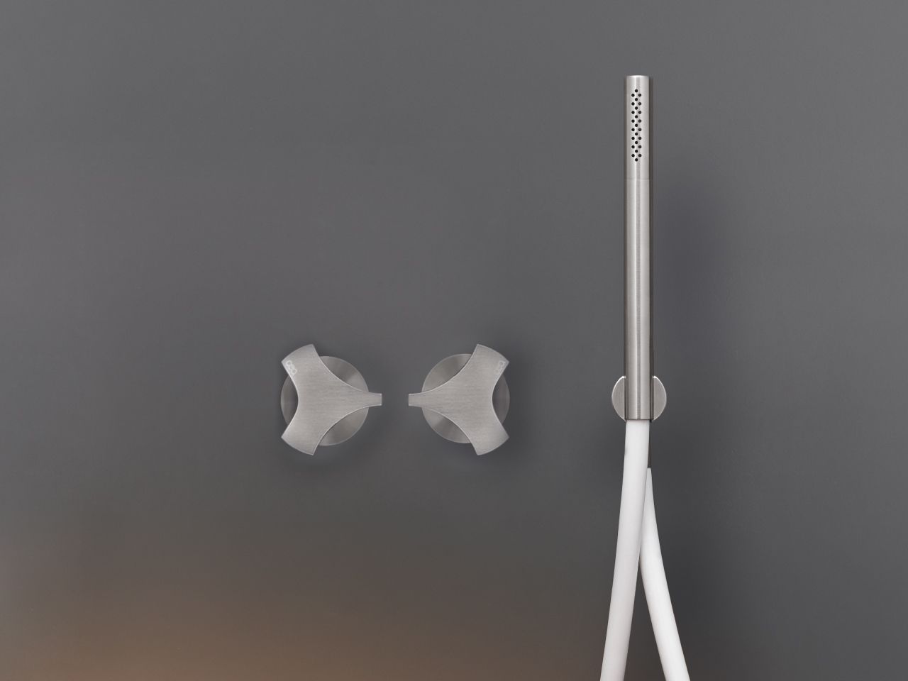 ZIQQ 49 by Ceadesign - Gruppo miscelatori idroprogressivi vasca/doccia con doccino