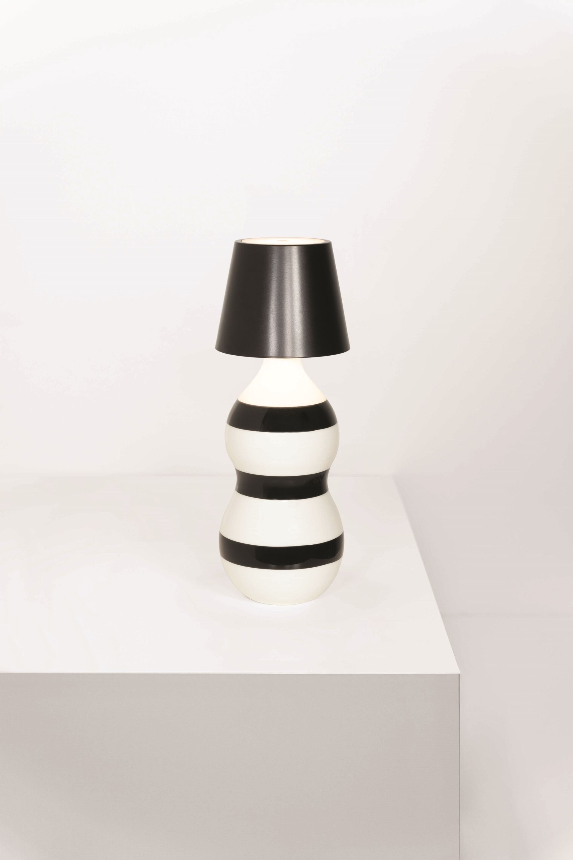 zafferano Poldina Reverso Lampe de table sans fil, LED, avec CCT vert