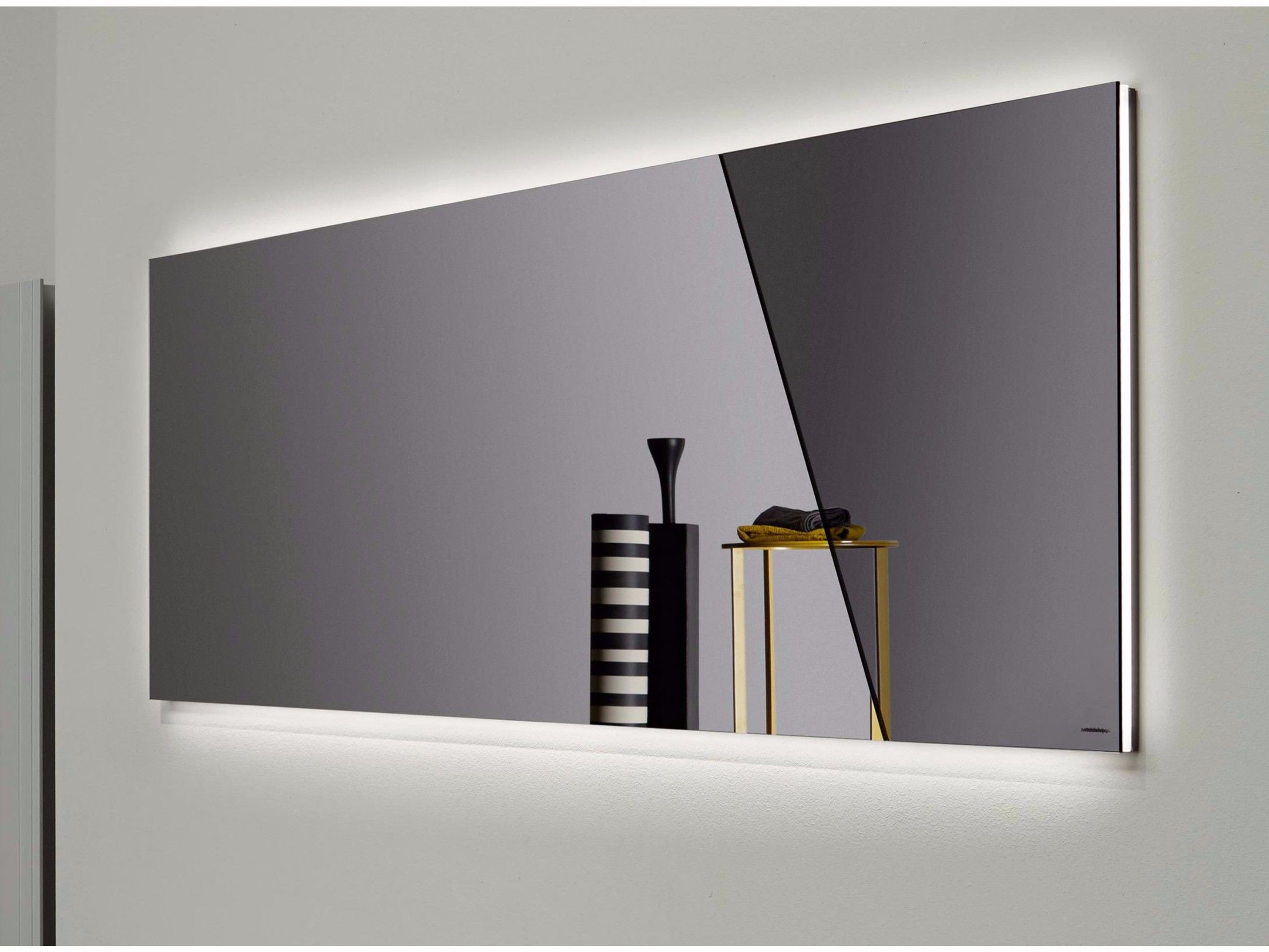 APICE by Antoniolupi - Specchio da parete con illuminazione integrata per bagno