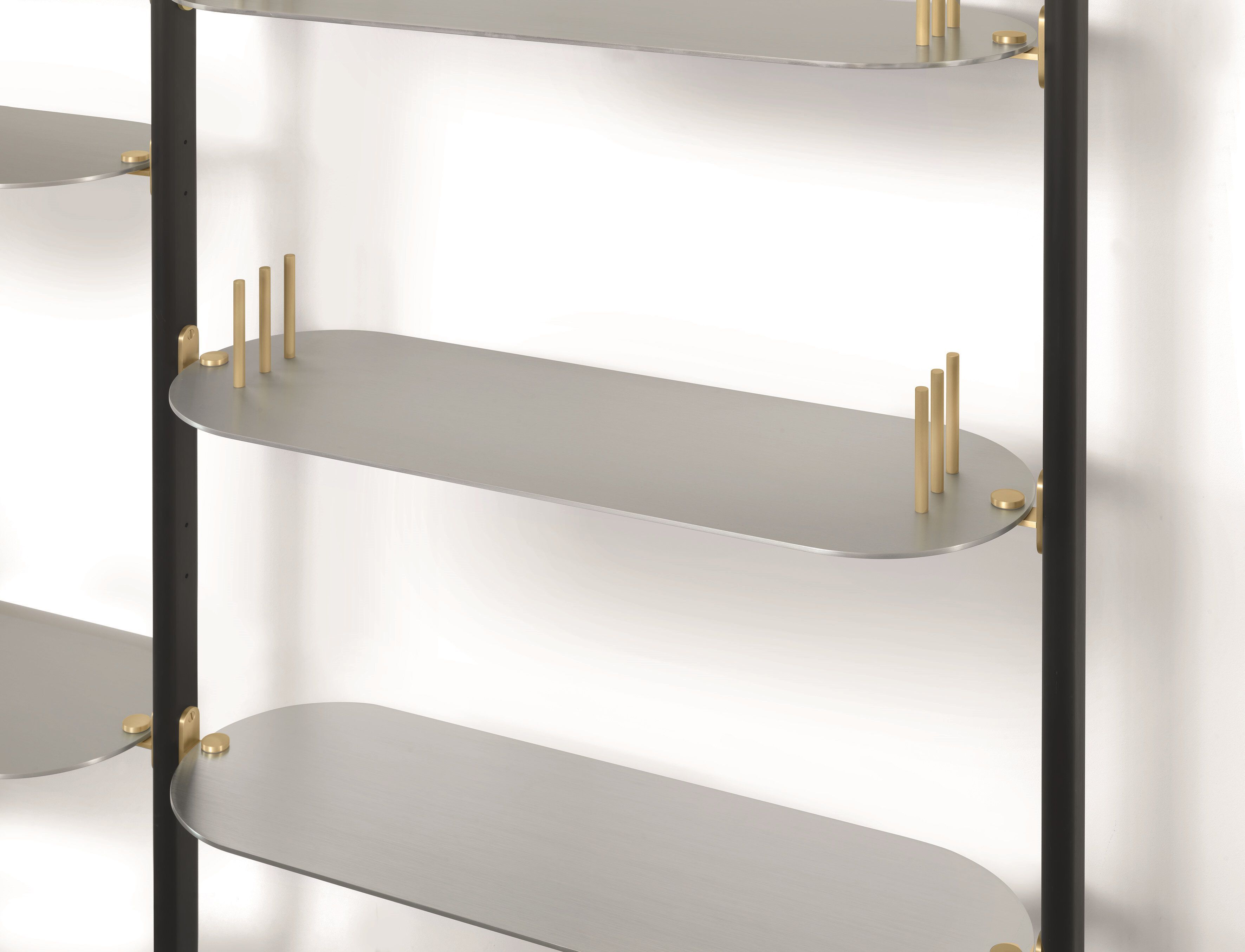 ALBA Wallmounted bookcase Wallmounted metal bookcase By arflex