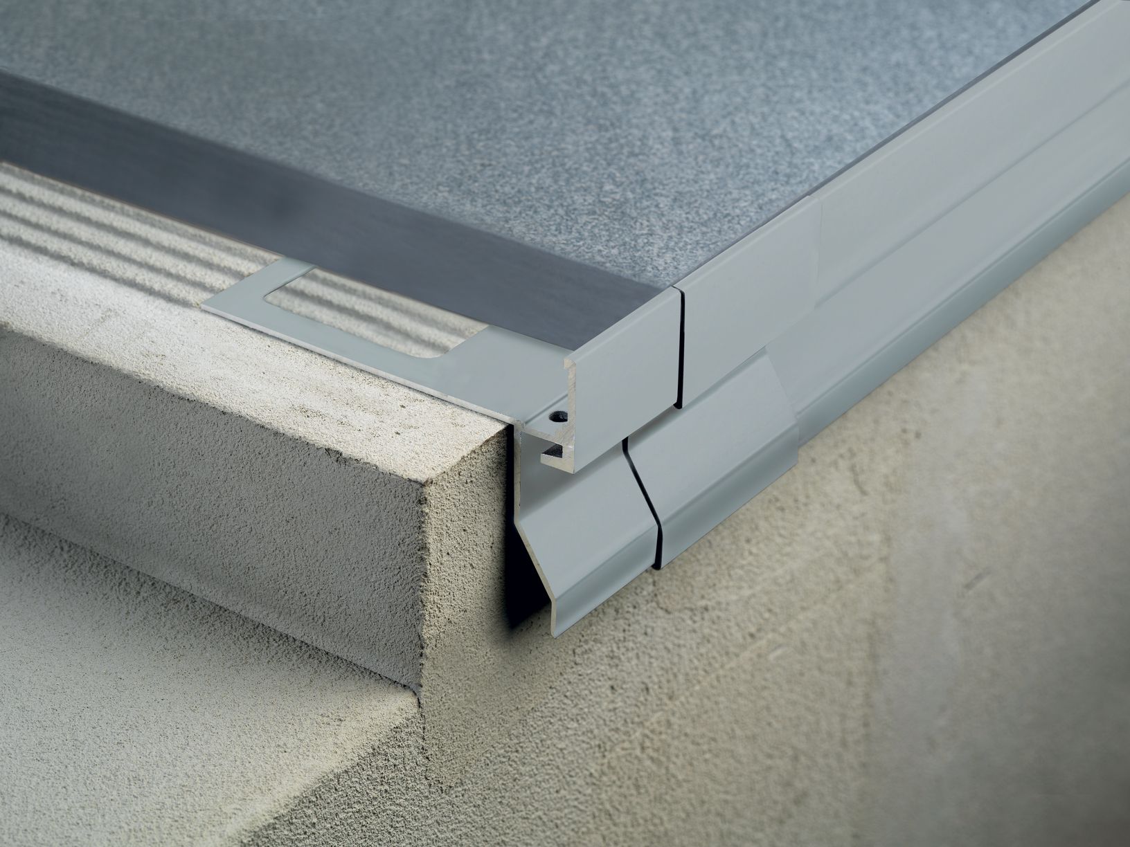 BORDERTEC BHO by PROFILITEC - Profilo per terrazze e pavimenti sopraelevati