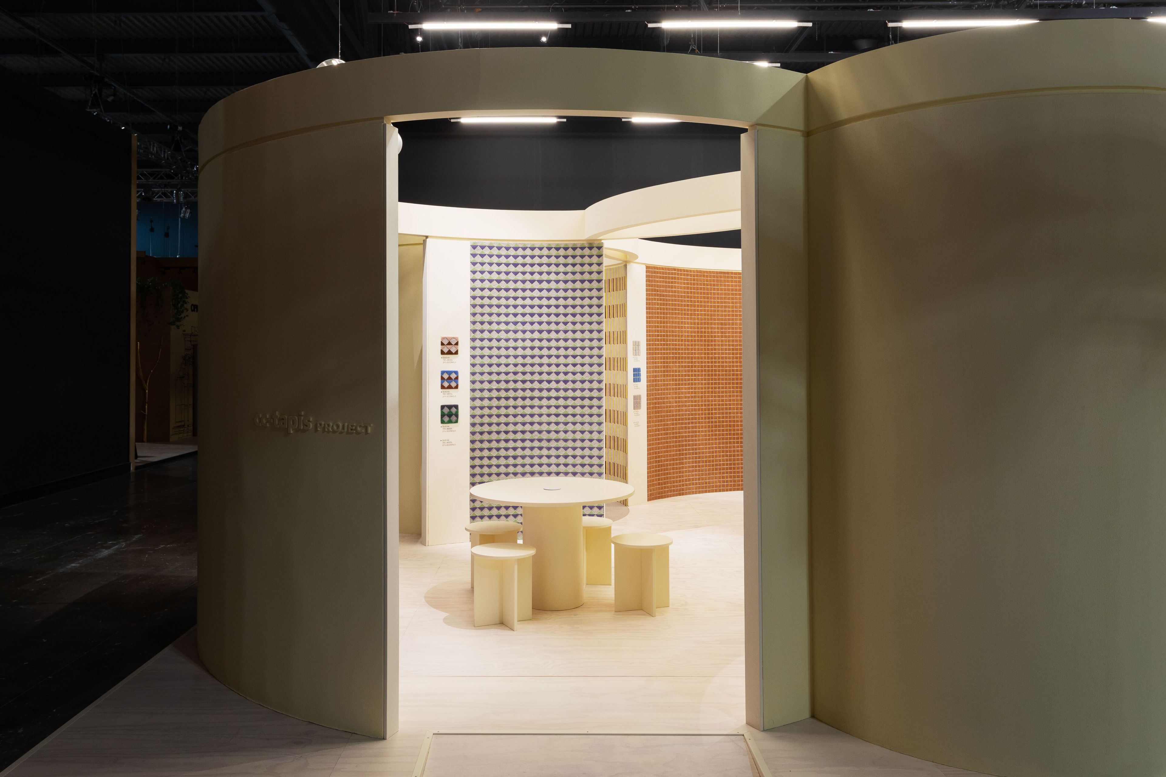 DOMINO by cc-tapis - Sistema di rivestimenti per pareti e pavimentazioni in ECONYL® e lana - 7