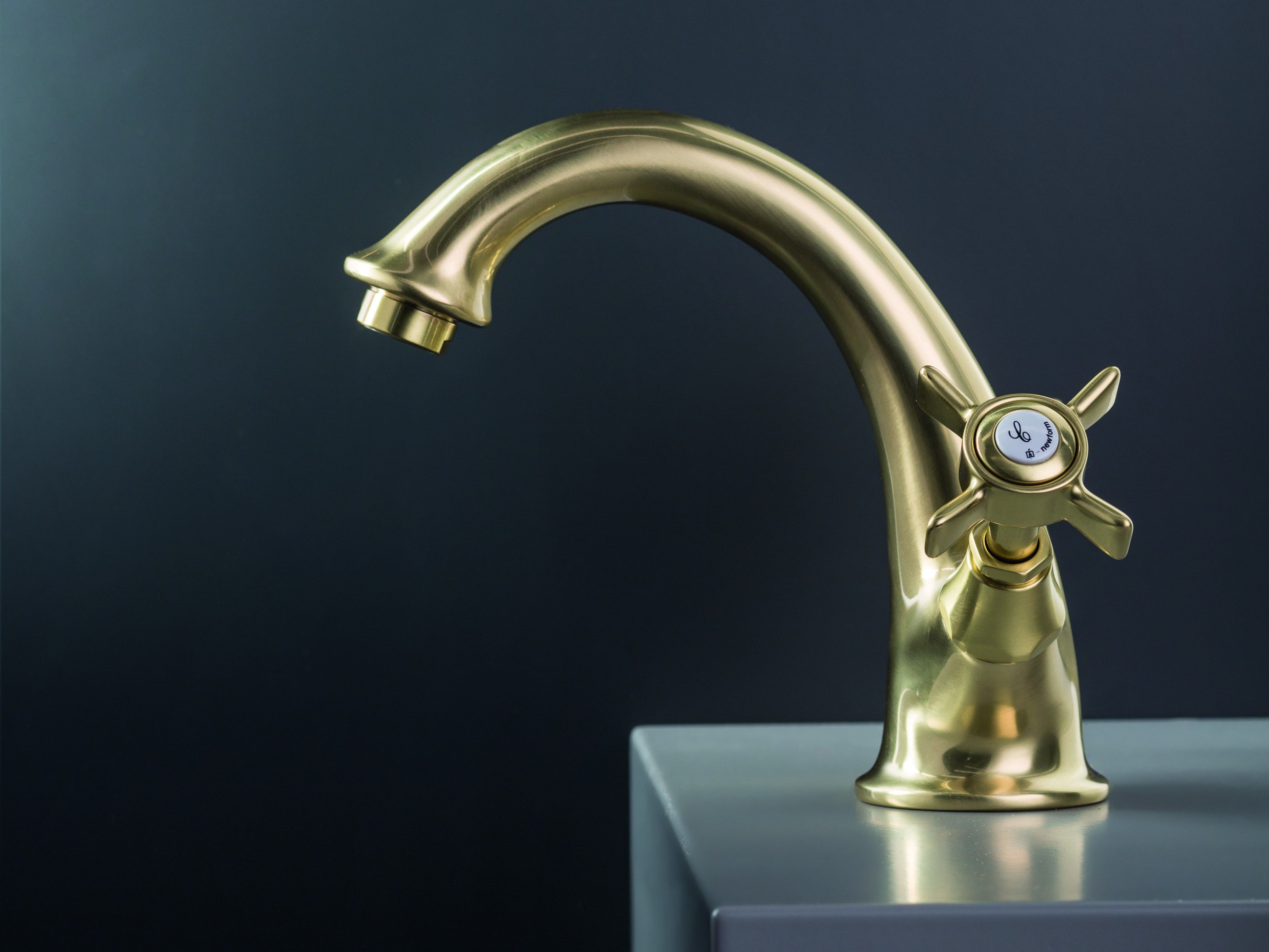 DAYTIME by newform - Rubinetto per lavabo da piano monoforo