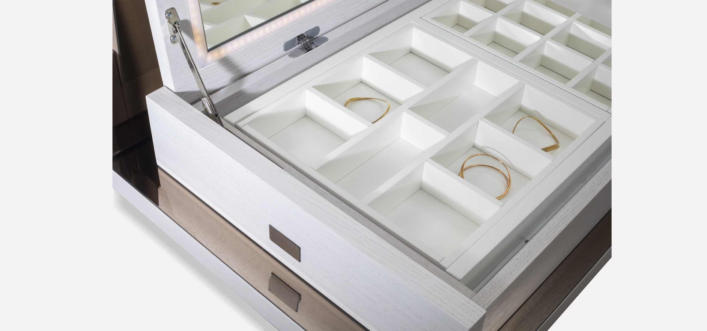 VOGUE | Dressing table Vogue Collection By MORADA design Fernan I ...