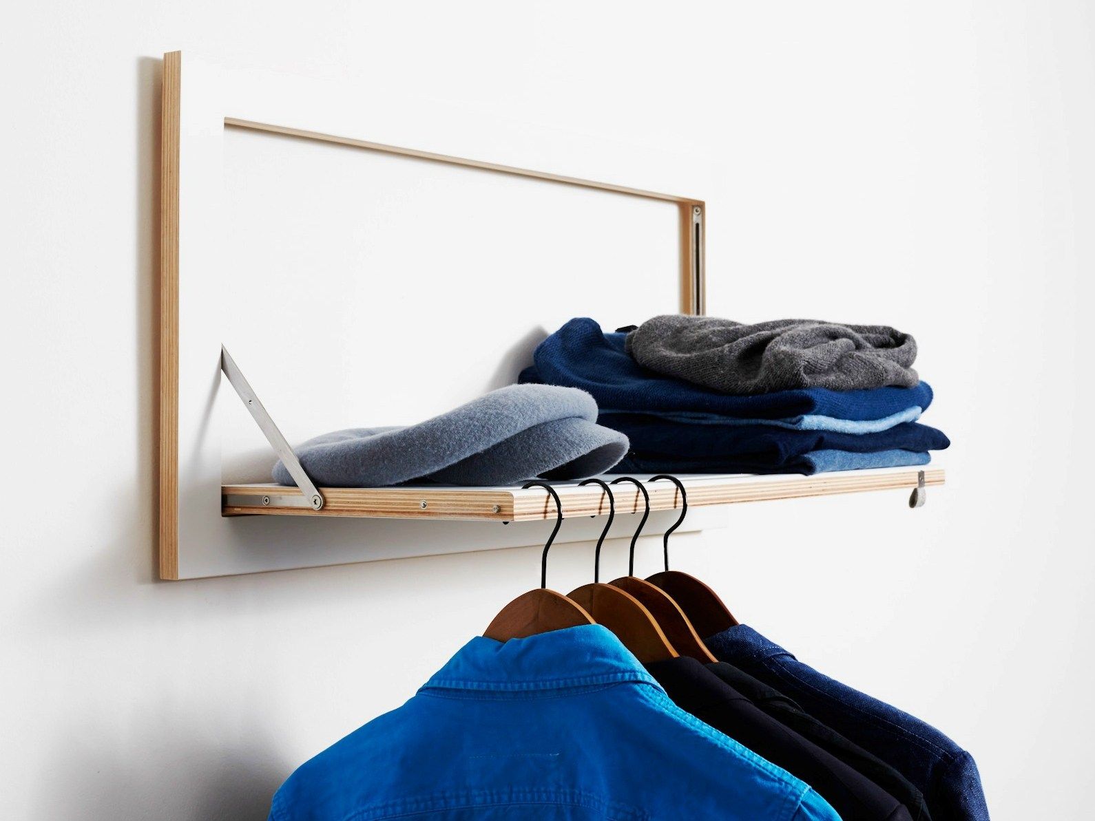 Wallmounted plywood coat rack FLÄPPS HÄNGRAIL WHITE Fläpps Hängrail Collection By AMBIVALENZ
