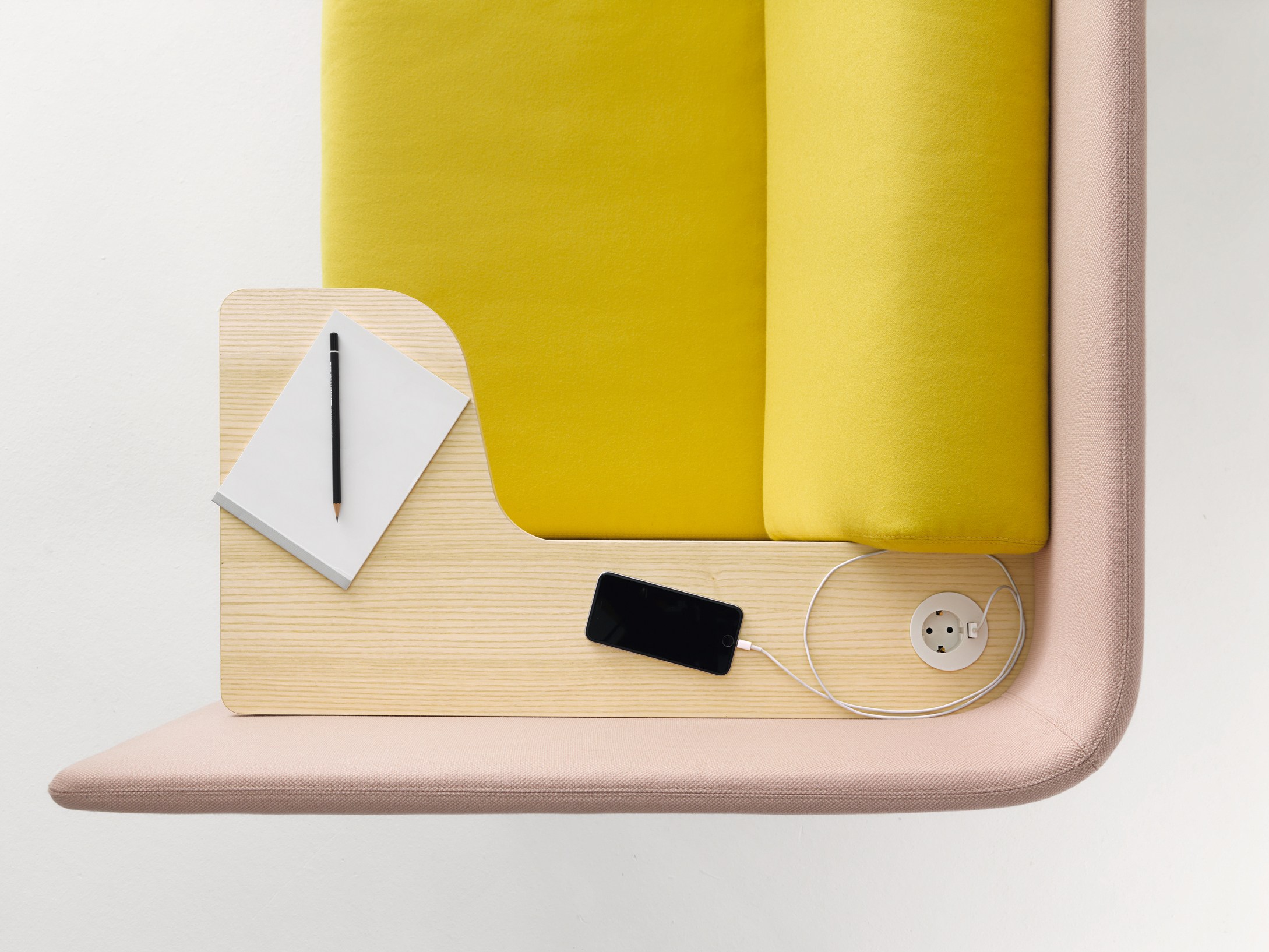 FLOATER 沙发 By COR | design Pauline Deltour