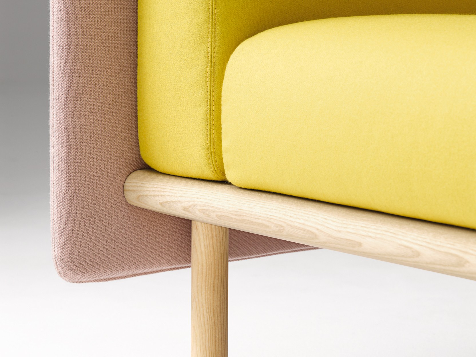 FLOATER 沙发 By COR | design Pauline Deltour