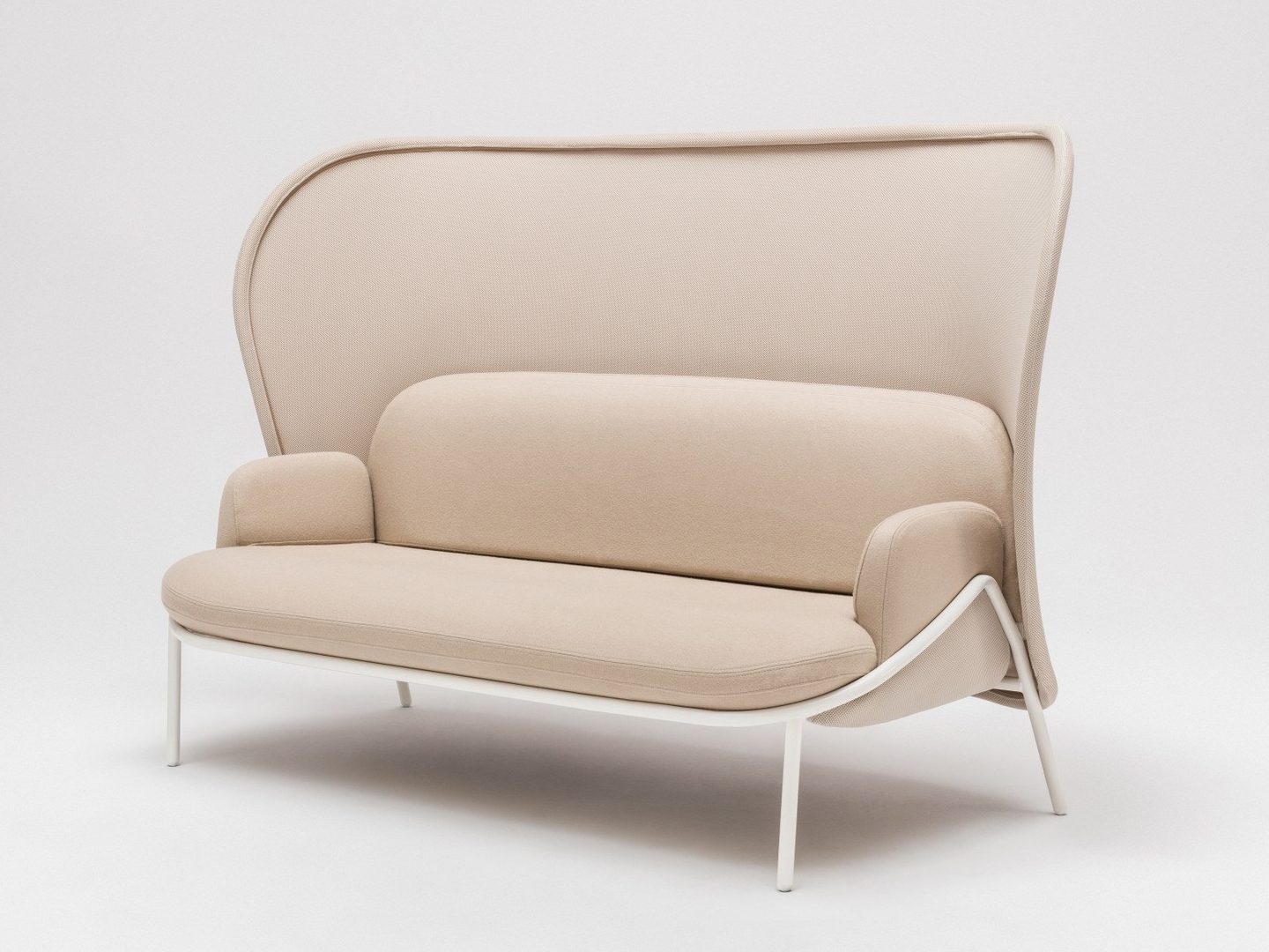 sofa mit hoher rückenlehne modern