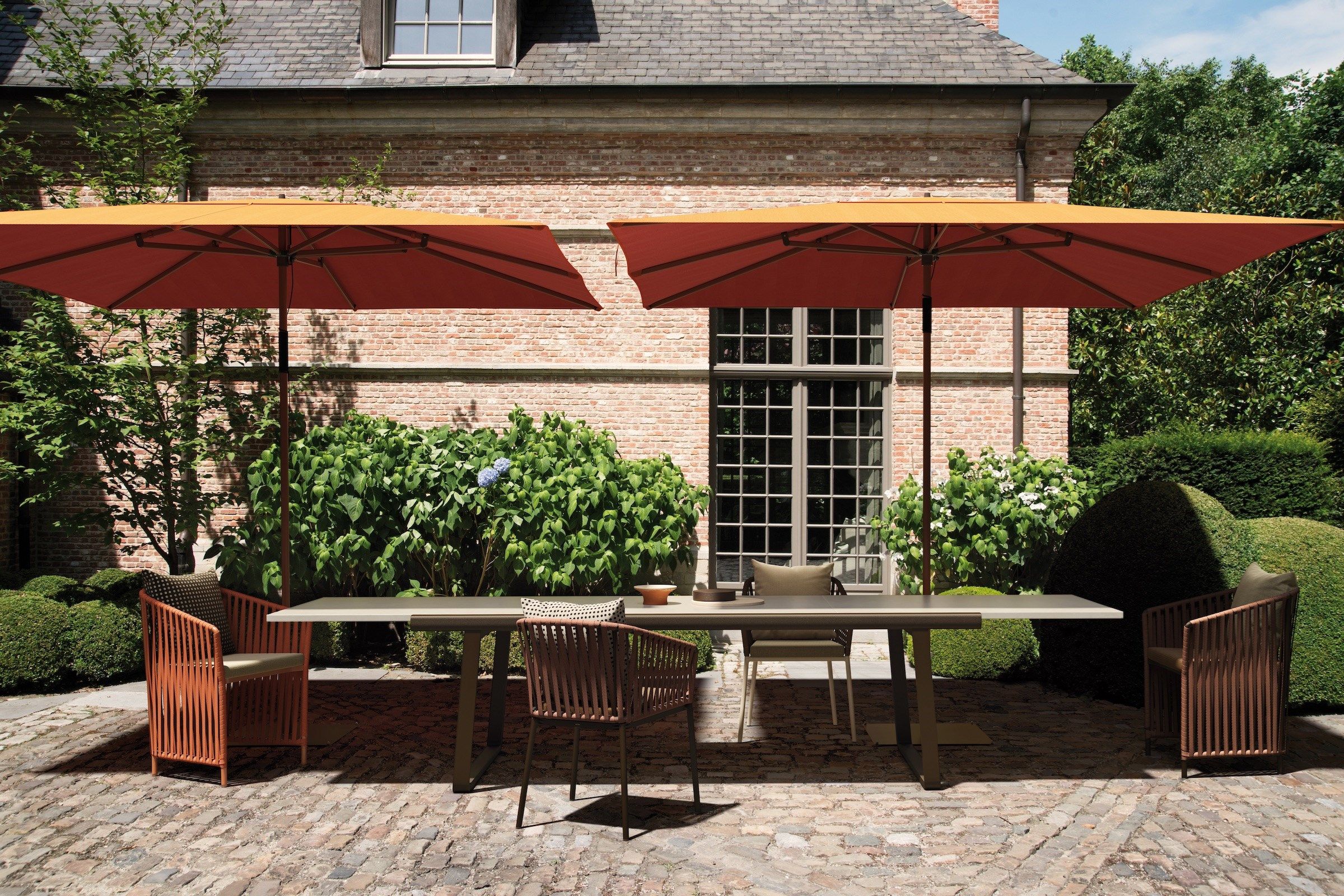 METEO L Square Garden umbrella By Kettal design Konstantin Grcic