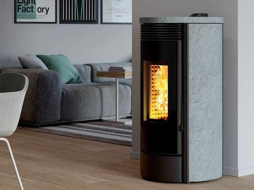 MURA EVO by CAMINETTI MONTEGRAPPA - Stufa a pellet in acciaio a parete per riscaldamento aria