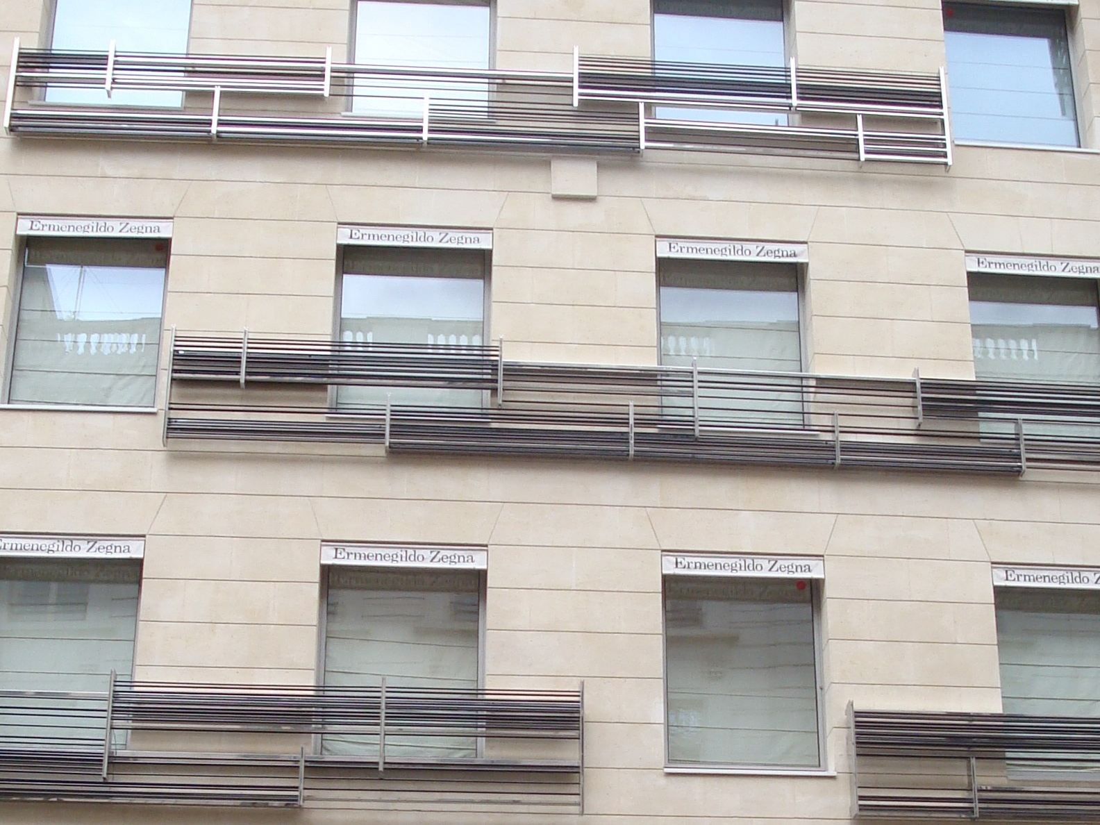 BALAUSTRE A DISEGNO by YDF - Parapetto per finestre e balconi