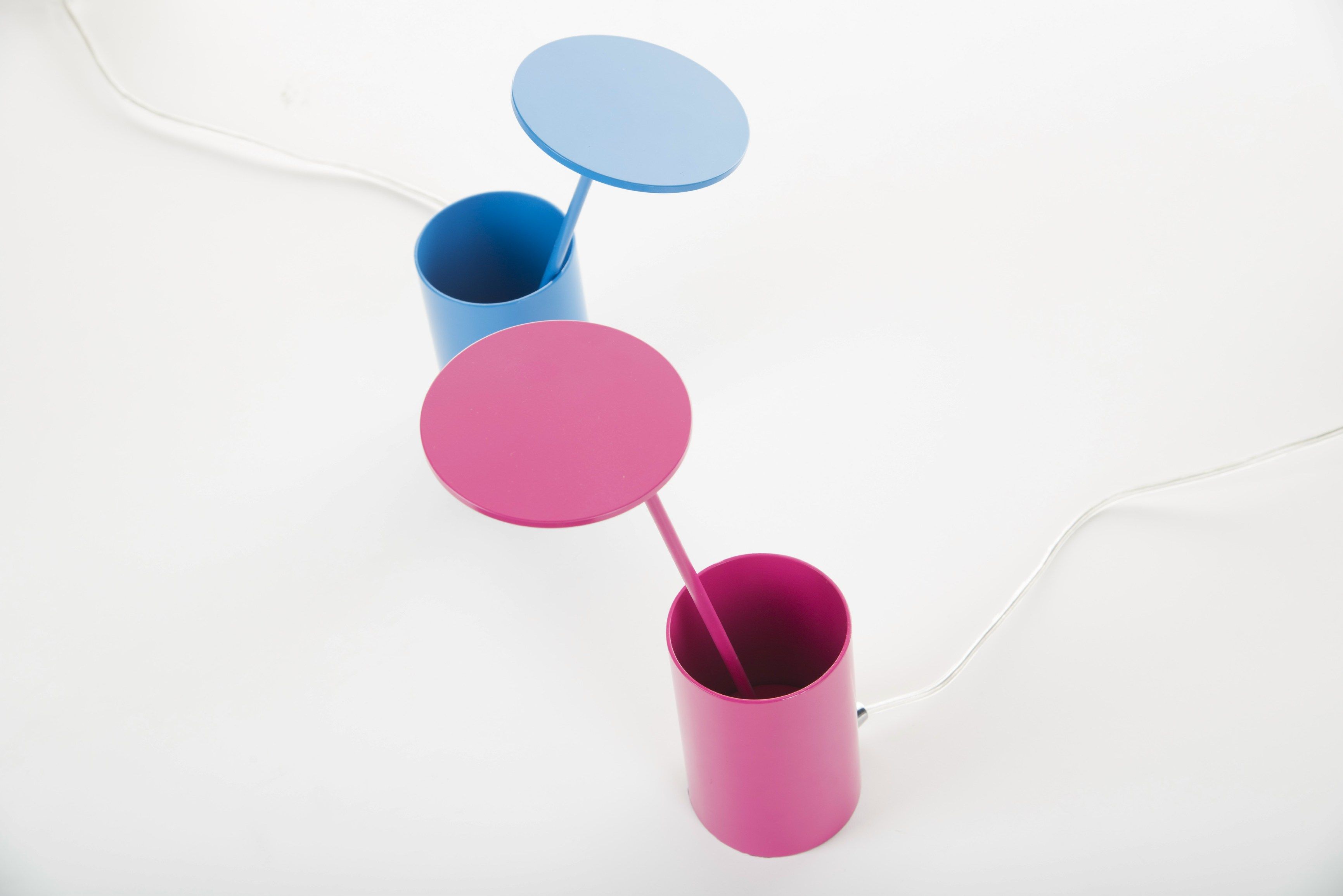 Aluminium table lamp / pen holder E.T. By Formagenda design Benjamin Hopf