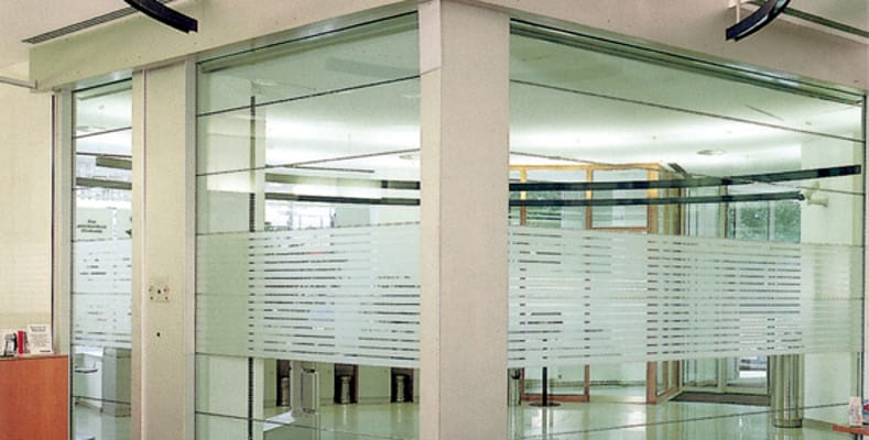 LOSH by Estfeller Pareti - Parete mobile automatica verticale in cristallo - 4