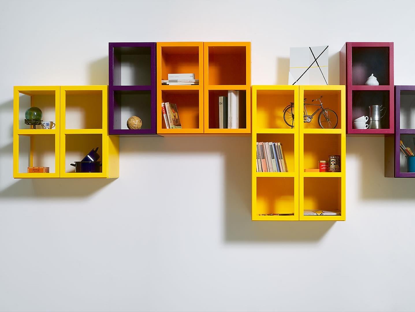 BOOK Sectional floating bookcase By IFT Design | design Titti Fabiani