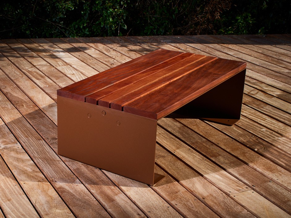 PYSA | Table for public areas By CYRIA design Agence Akïro