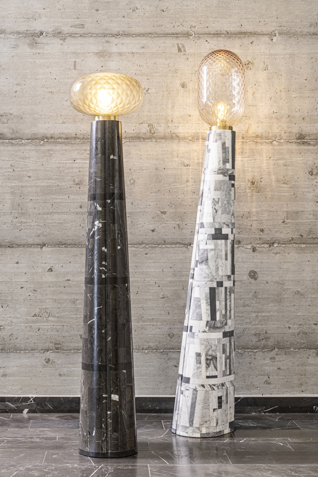 SEVEN BLOOMS by Stonethica - Lampada da terra in marmo di Carrara - 2