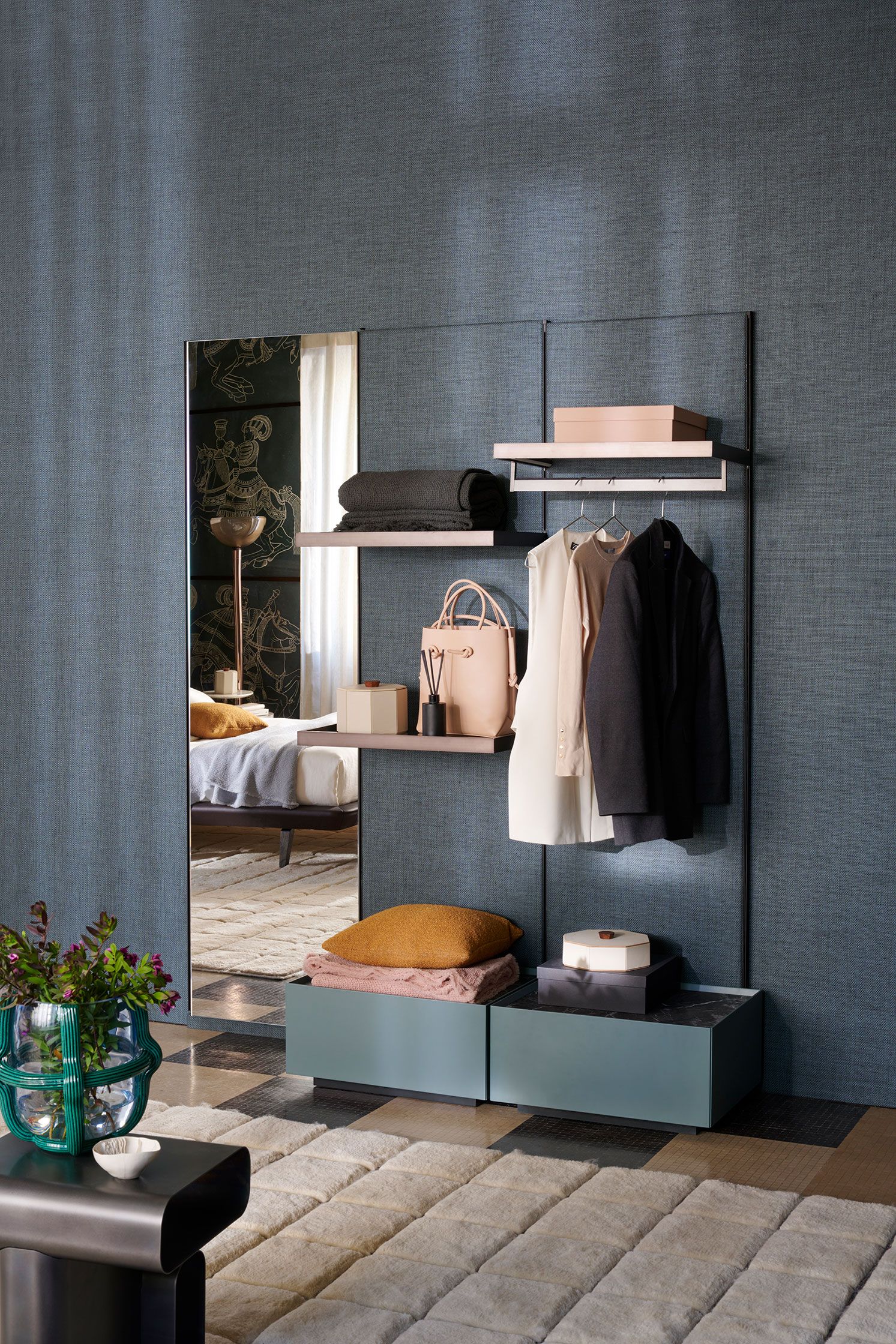 SOFT CORNERS coffee table By Cassina design Linde Freya Tangelder