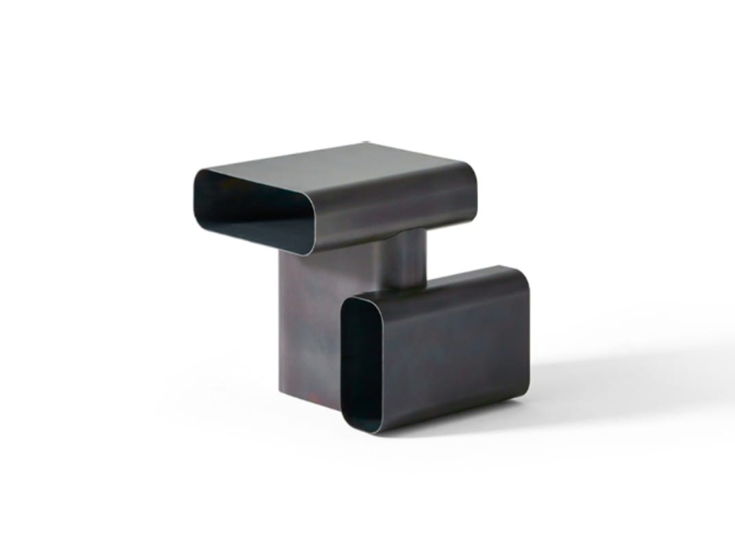 SOFT CORNERS coffee table By Cassina design Linde Freya Tangelder